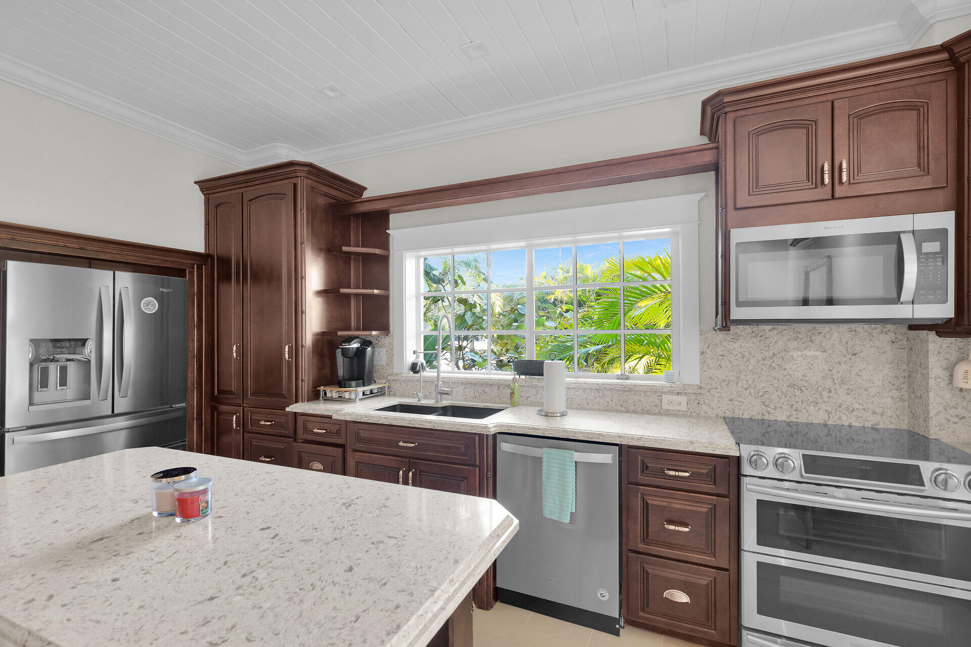 Islamorada, Florida 33036, United States, 4 Bedrooms Bedrooms, ,3 BathroomsBathrooms,Residential,Active,241718