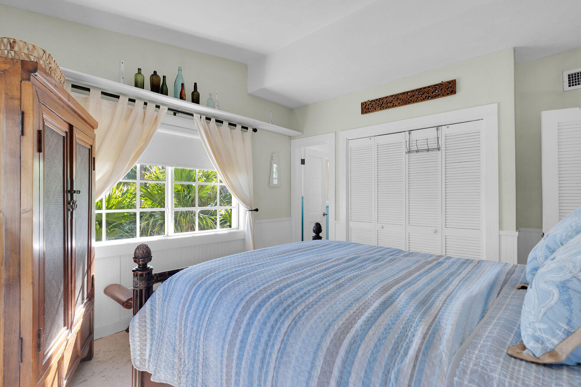 Islamorada, Florida 33036, United States, 4 Bedrooms Bedrooms, ,3 BathroomsBathrooms,Residential,Active,241718