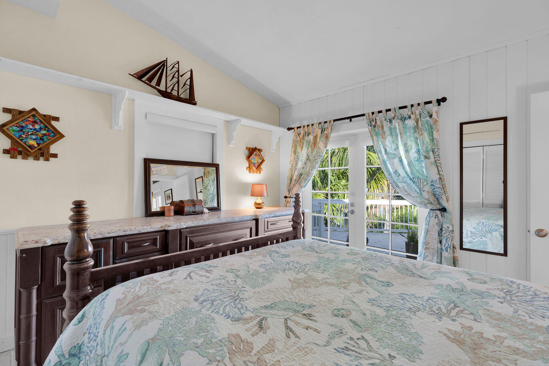 Islamorada, Florida 33036, United States, 4 Bedrooms Bedrooms, ,3 BathroomsBathrooms,Residential,Active,241718