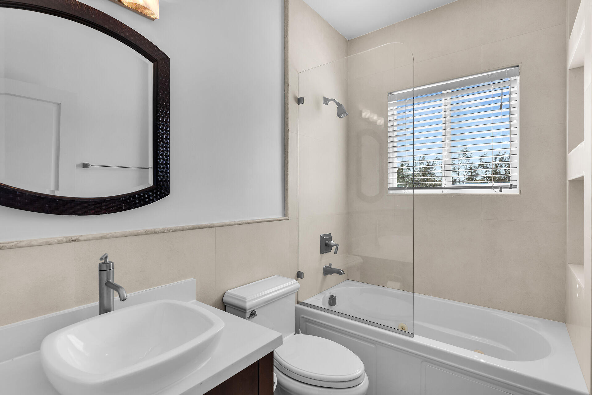 Tavernier, Florida 33070, United States, 4 Bedrooms Bedrooms, ,4 BathroomsBathrooms,Residential,Active,83792