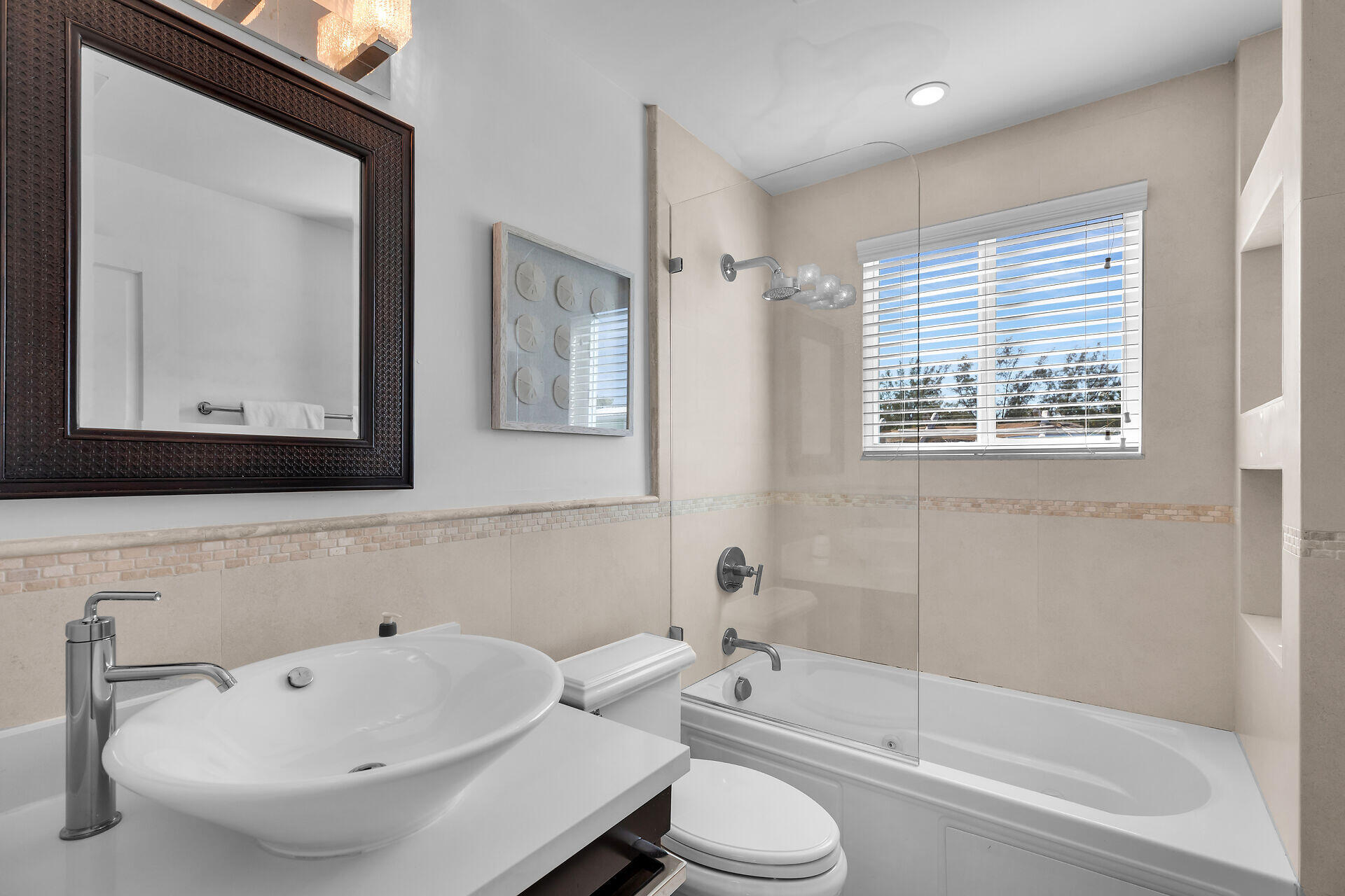 Tavernier, Florida 33070, United States, 4 Bedrooms Bedrooms, ,4 BathroomsBathrooms,Residential,Active,83792