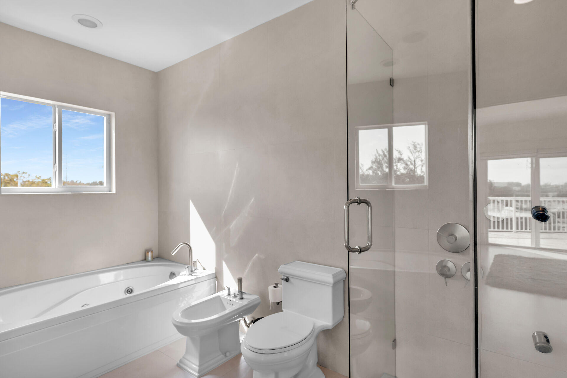 Tavernier, Florida 33070, United States, 4 Bedrooms Bedrooms, ,4 BathroomsBathrooms,Residential,Active,83792