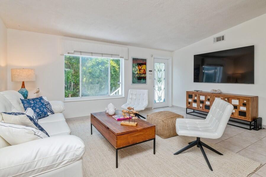 Tavernier, Florida 33070, United States, 2 Bedrooms Bedrooms, ,2 BathroomsBathrooms,Residential,Active,218414