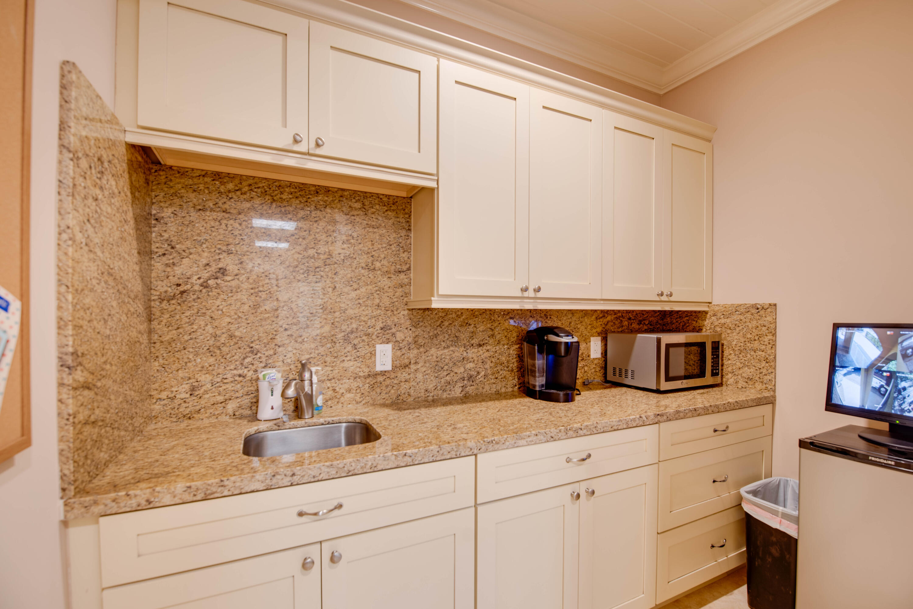 Islamorada, Florida 33036, United States, 2 Bedrooms Bedrooms, ,3 BathroomsBathrooms,Commercial,Active,7812