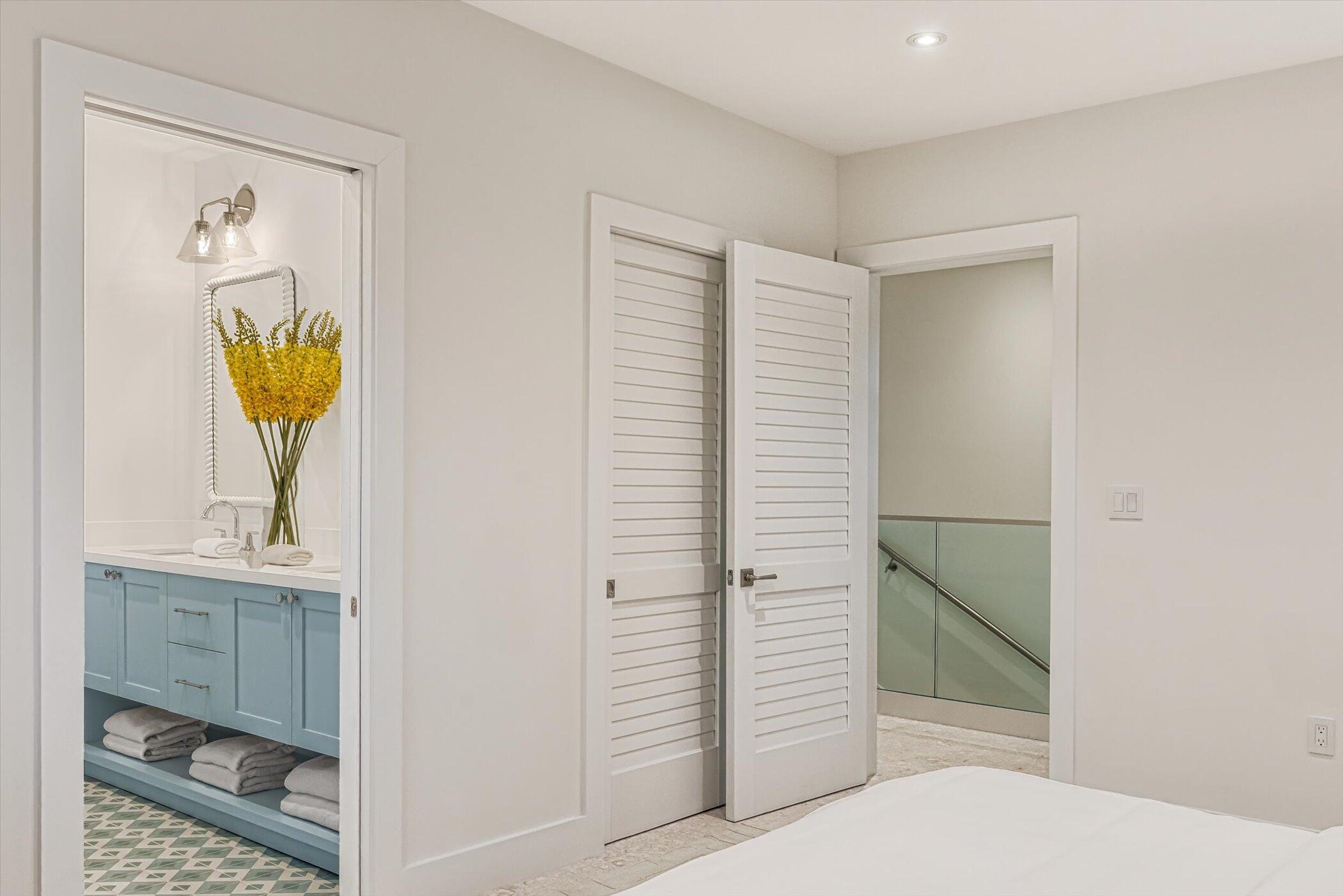 Islamorada, Florida 33036, United States, 7 Bedrooms Bedrooms, ,7 BathroomsBathrooms,Residential,Active,175066