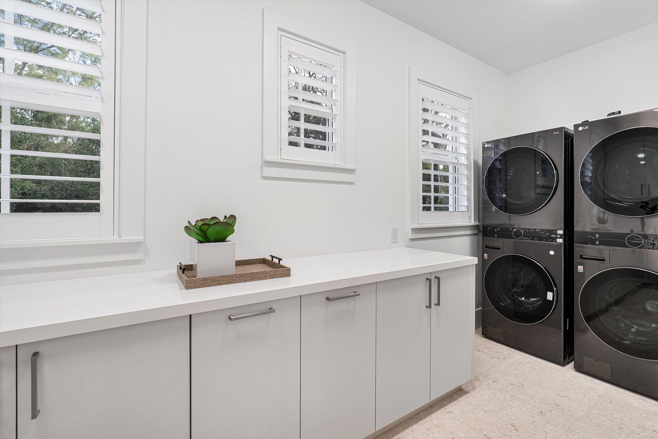 Islamorada, Florida 33036, United States, 7 Bedrooms Bedrooms, ,7 BathroomsBathrooms,Residential,Active,175066