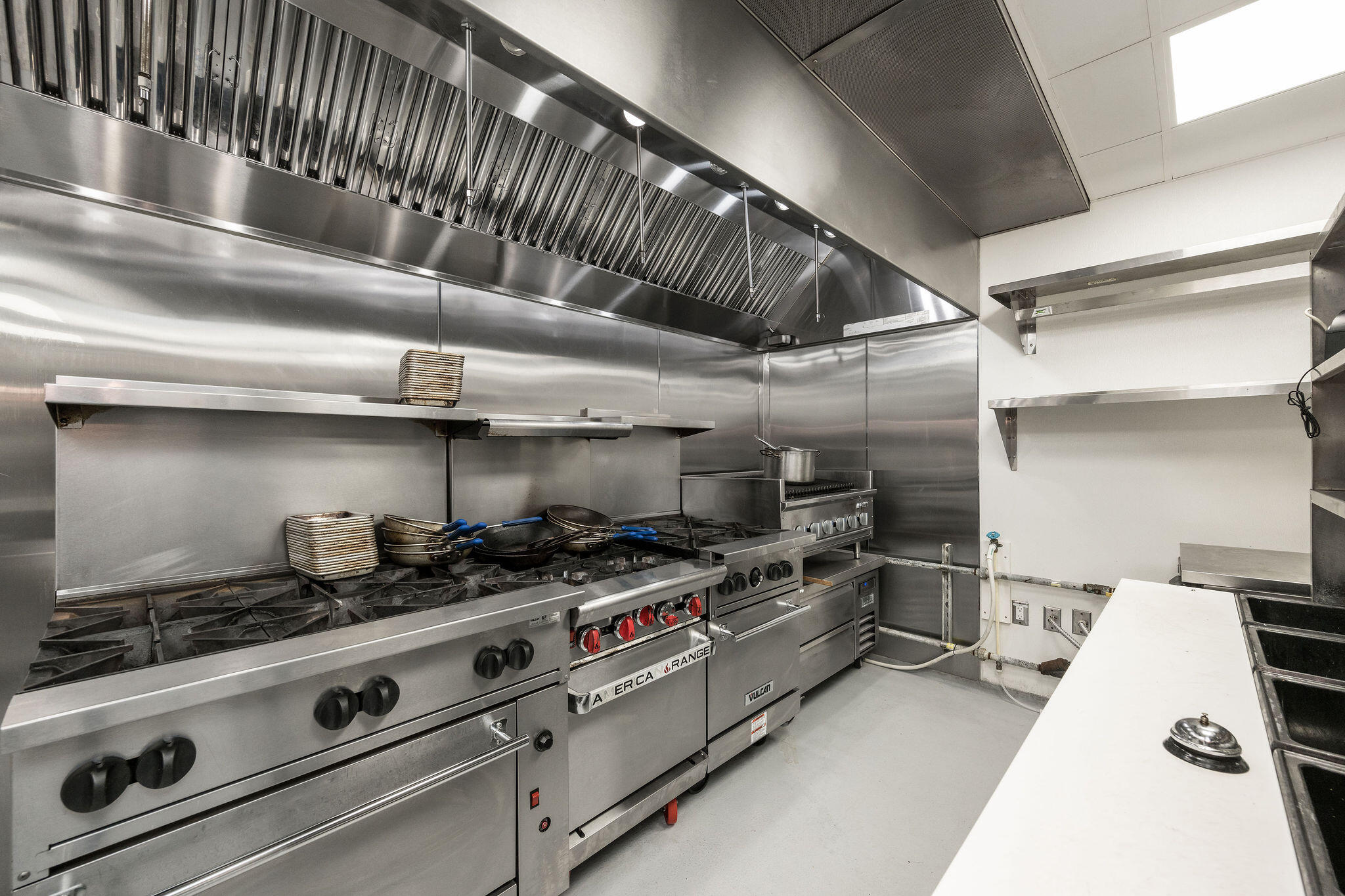 Key West, Florida 33040, United States, 1 Bedroom Bedrooms, ,2 BathroomsBathrooms,Commercial,Active,129057