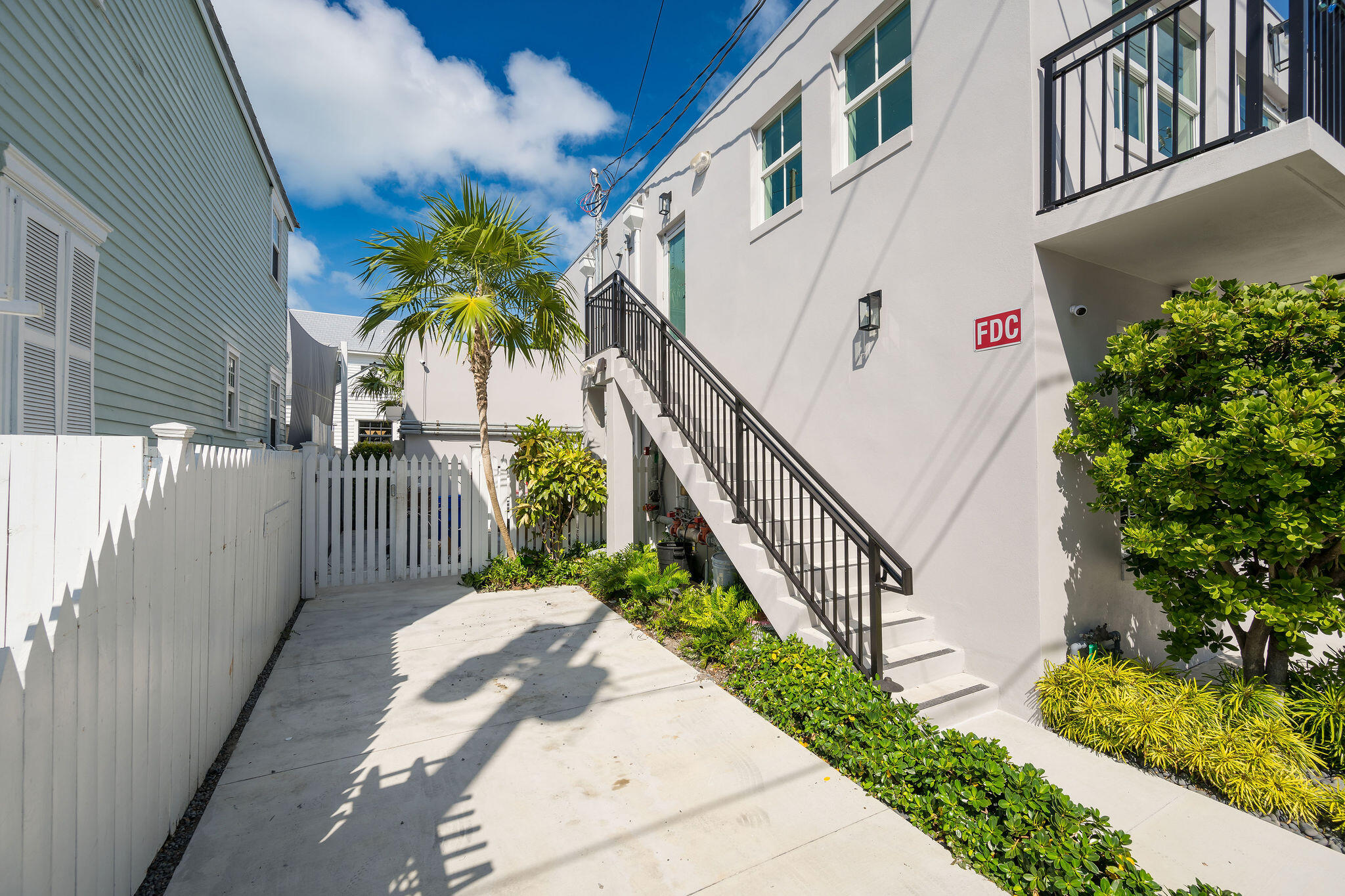 Key West, Florida 33040, United States, 1 Bedroom Bedrooms, ,2 BathroomsBathrooms,Commercial,Active,129057