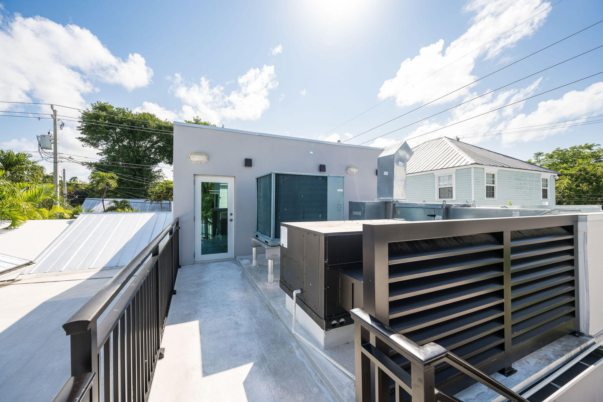 Key West, Florida 33040, United States, 1 Bedroom Bedrooms, ,2 BathroomsBathrooms,Commercial,Active,129057