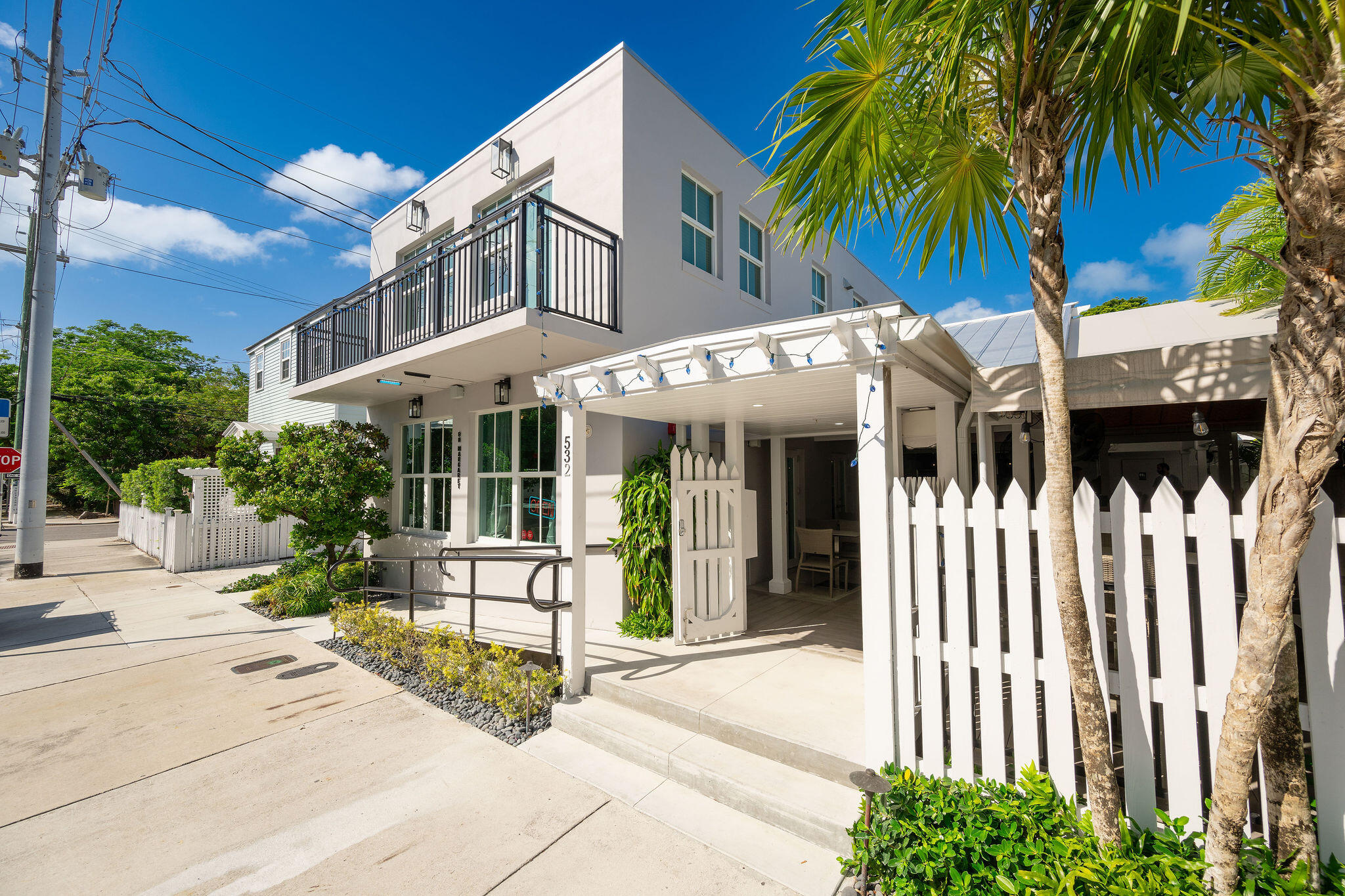 Key West, Florida 33040, United States, 1 Bedroom Bedrooms, ,2 BathroomsBathrooms,Commercial,Active,129057