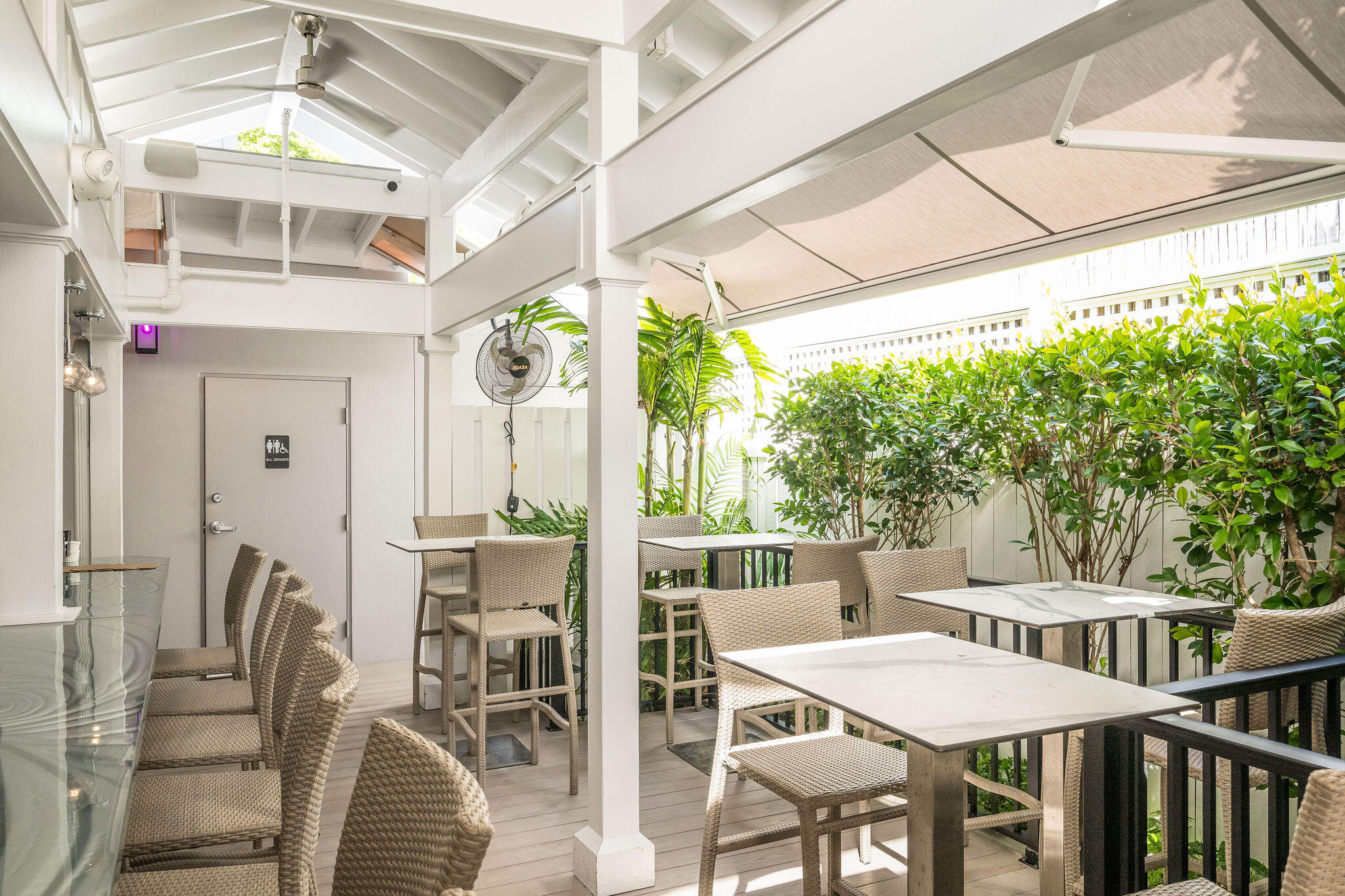 Key West, Florida 33040, United States, 1 Bedroom Bedrooms, ,2 BathroomsBathrooms,Commercial,Active,129057