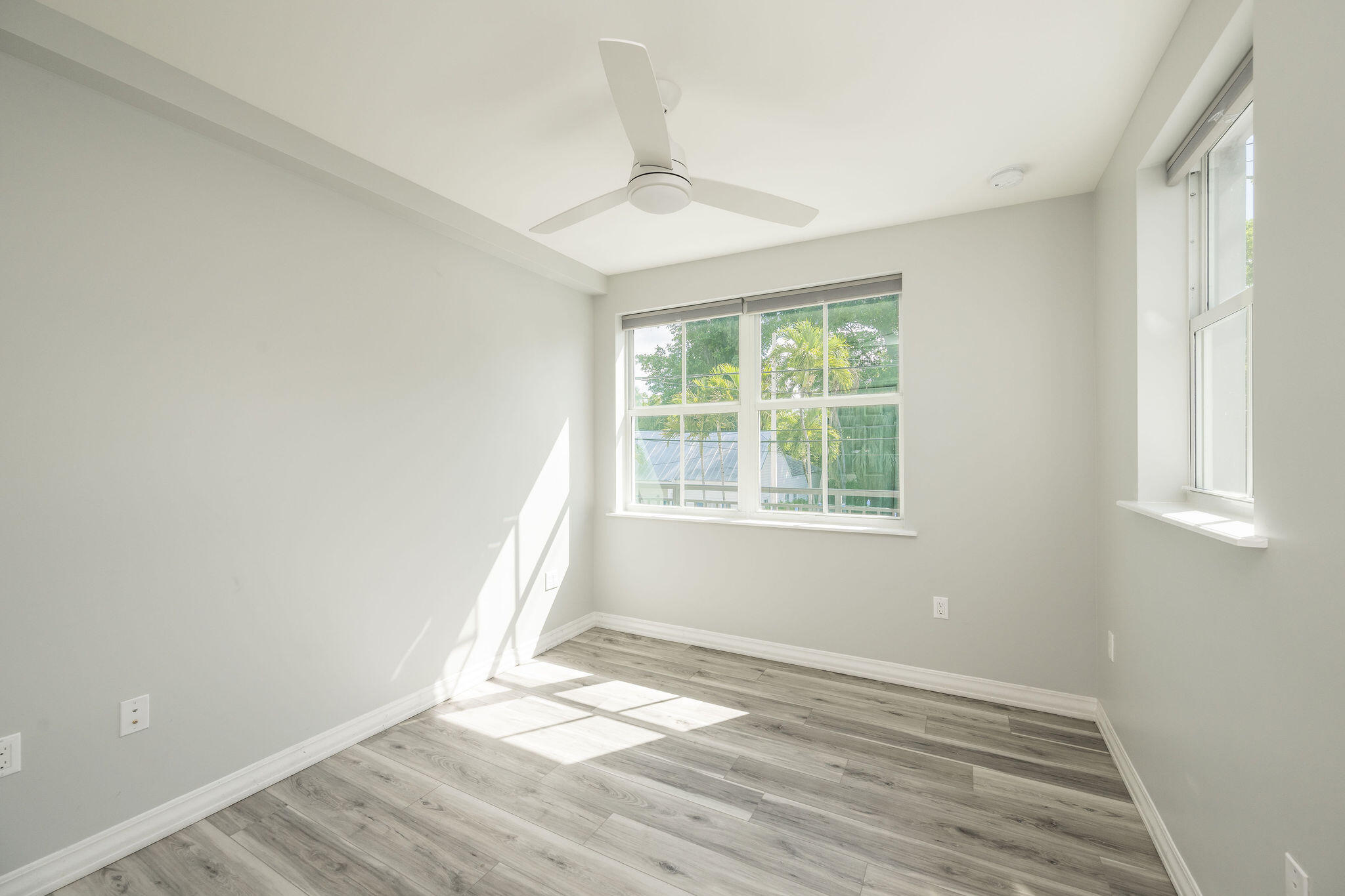 Key West, Florida 33040, United States, 1 Bedroom Bedrooms, ,2 BathroomsBathrooms,Commercial,Active,129057