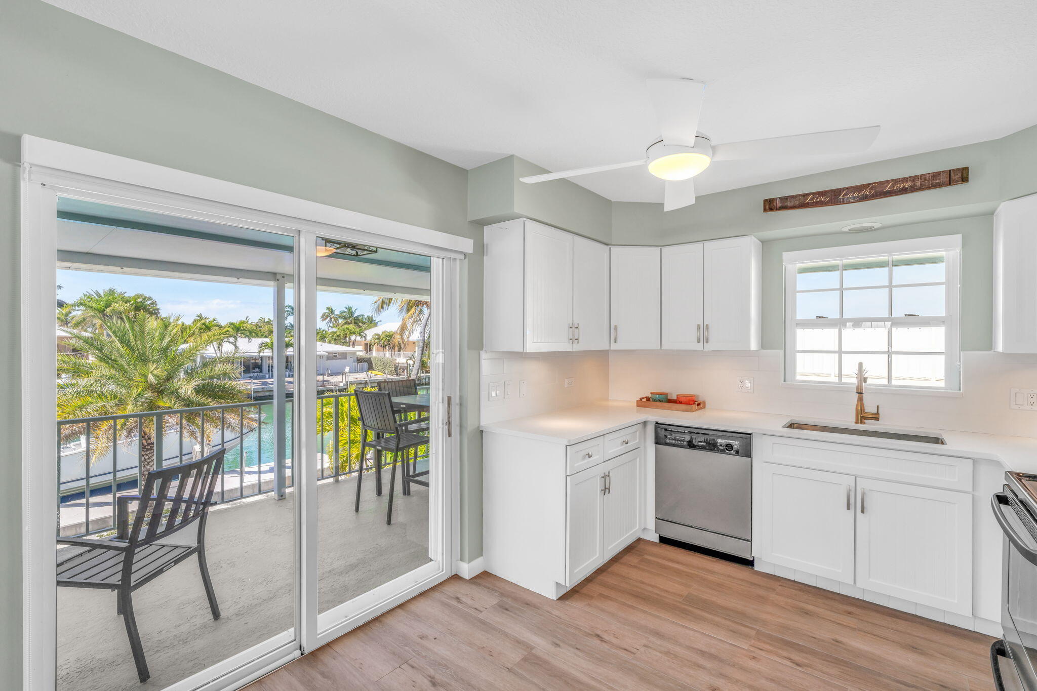 Key Colony, Florida 33051, United States, 2 Bedrooms Bedrooms, ,3 BathroomsBathrooms,Residential,Pending,7815