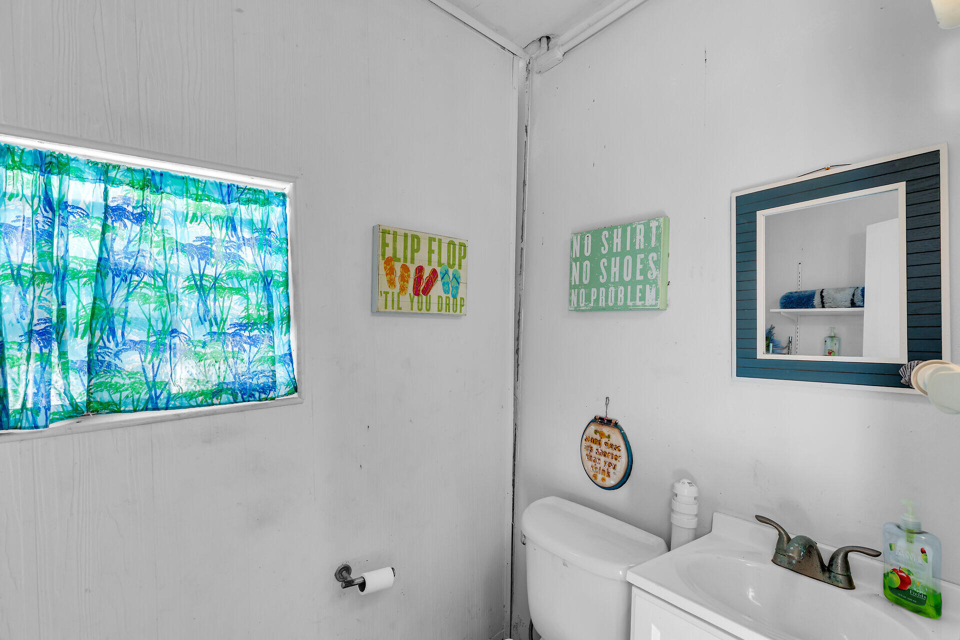 Key Largo, Florida 33037, United States, 3 Bedrooms Bedrooms, ,3 BathroomsBathrooms,Residential,Active,101237