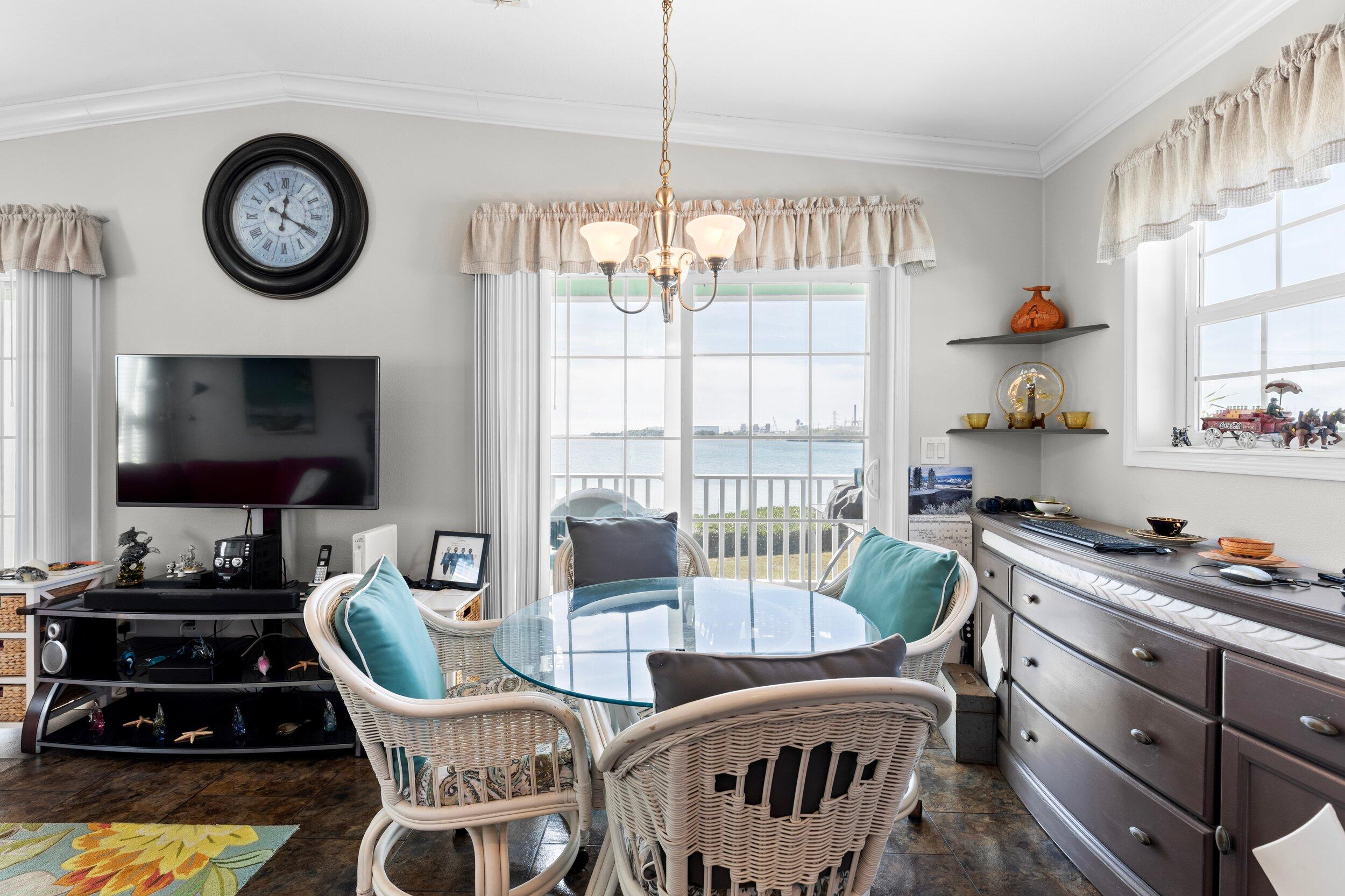 Stock Island, Florida 33040, United States, 2 Bedrooms Bedrooms, ,2 BathroomsBathrooms,Residential,Pending,24048