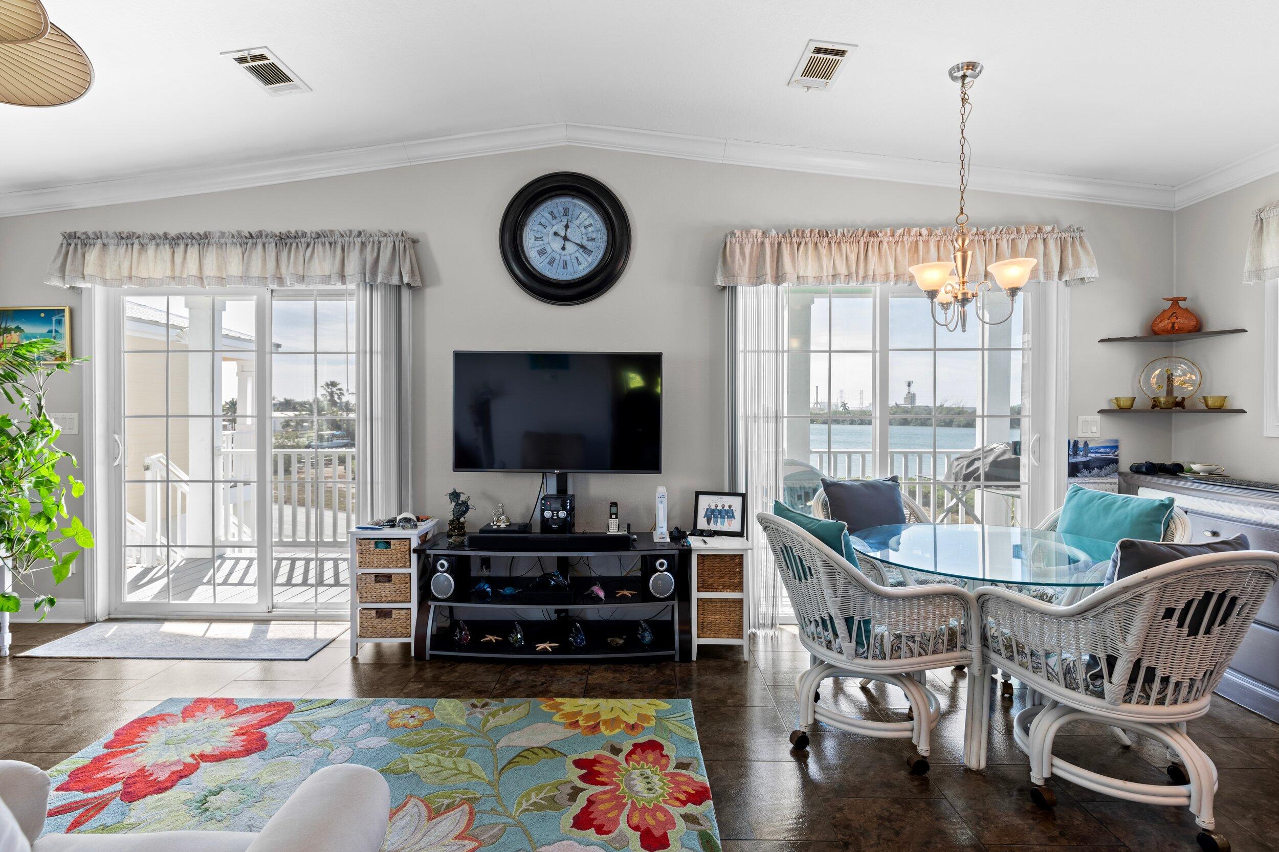 Stock Island, Florida 33040, United States, 2 Bedrooms Bedrooms, ,2 BathroomsBathrooms,Residential,Pending,24048