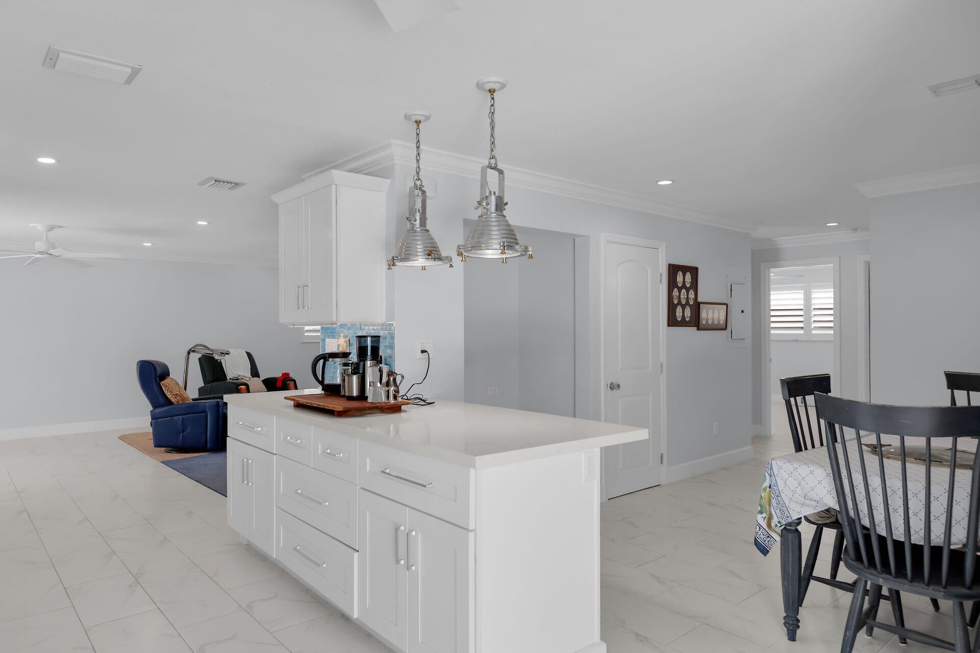 Islamorada, Florida, 33036, United States, 5 Bedrooms Bedrooms, ,3 BathroomsBathrooms,Residential,Active,2038223