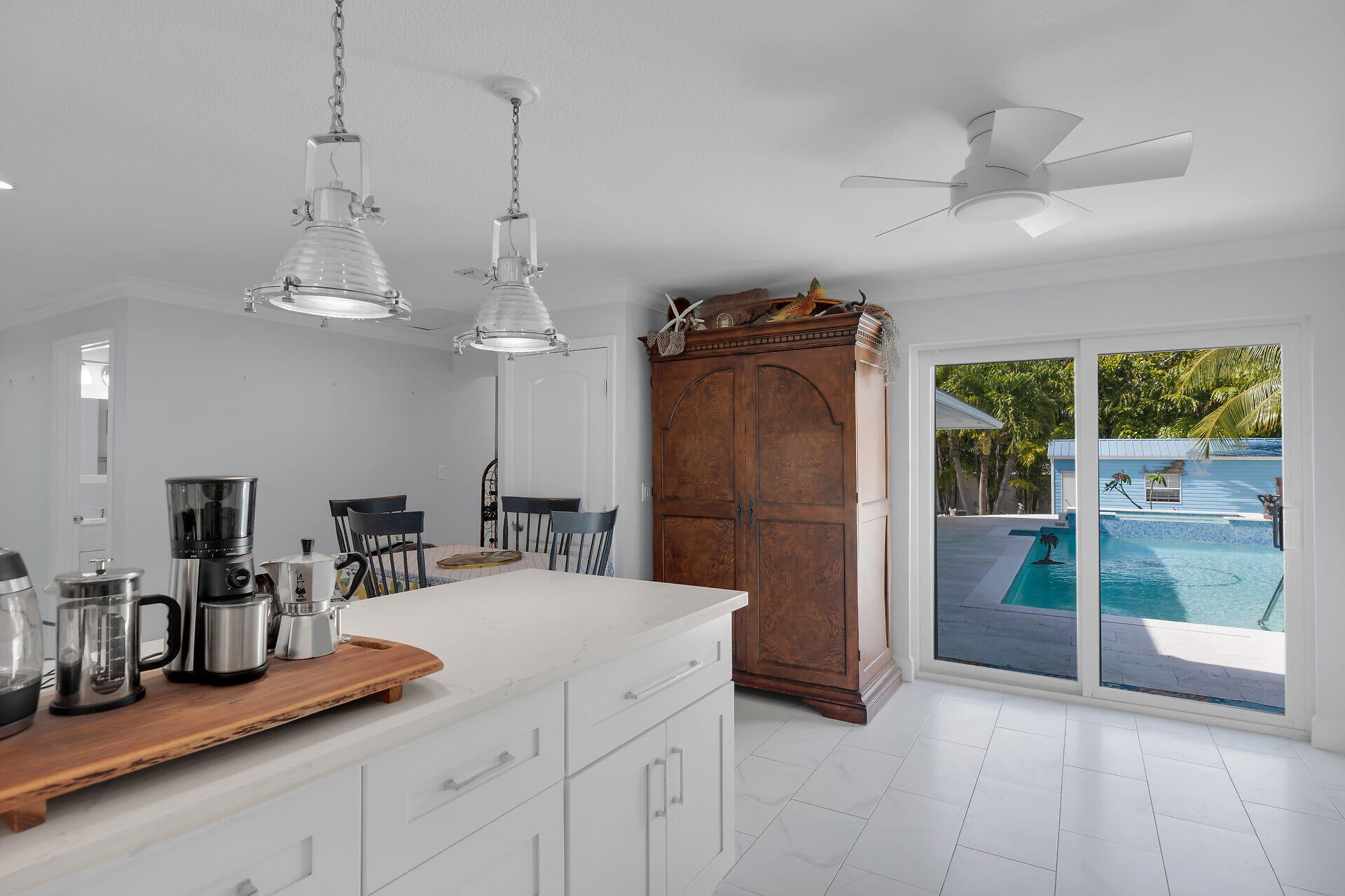 Islamorada, Florida, 33036, United States, 5 Bedrooms Bedrooms, ,3 BathroomsBathrooms,Residential,Active,2038223
