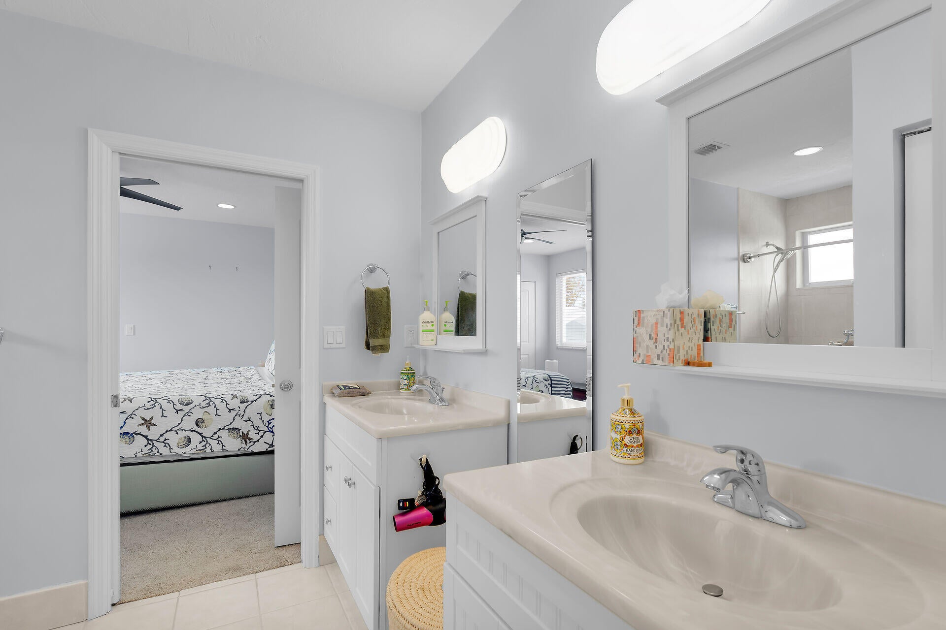 Islamorada, Florida, 33036, United States, 5 Bedrooms Bedrooms, ,3 BathroomsBathrooms,Residential,Active,2038223