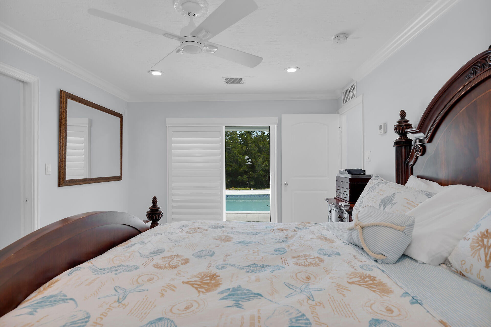 Islamorada, Florida, 33036, United States, 5 Bedrooms Bedrooms, ,3 BathroomsBathrooms,Residential,Active,2038223