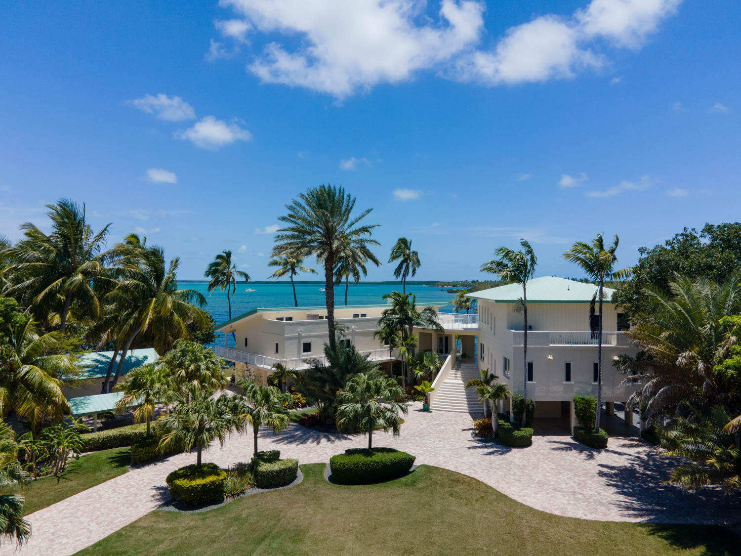 Islamorada, Florida 33036, United States, 4 Bedrooms Bedrooms, ,4 BathroomsBathrooms,Residential,Active,18376