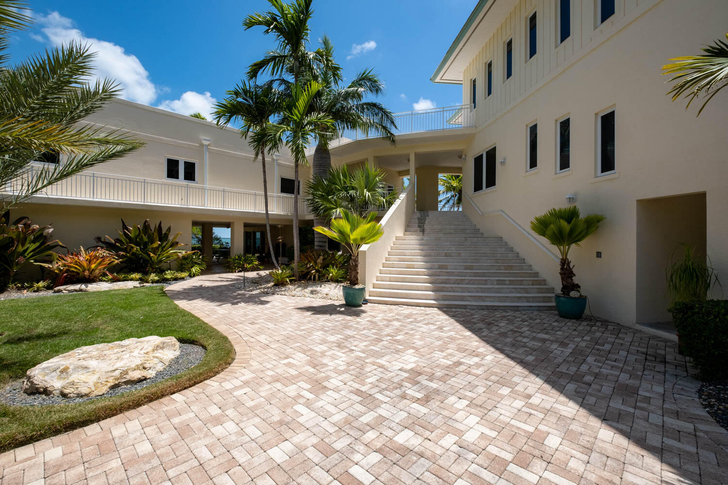 Islamorada, Florida 33036, United States, 4 Bedrooms Bedrooms, ,4 BathroomsBathrooms,Residential,Active,18376