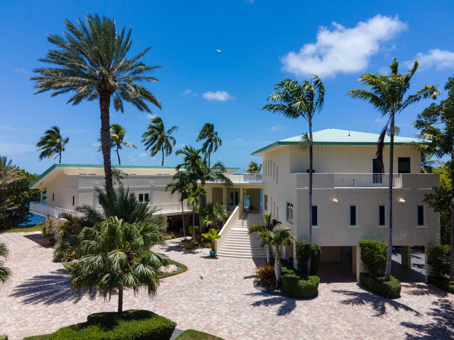 Islamorada, Florida 33036, United States, 4 Bedrooms Bedrooms, ,4 BathroomsBathrooms,Residential,Active,18376