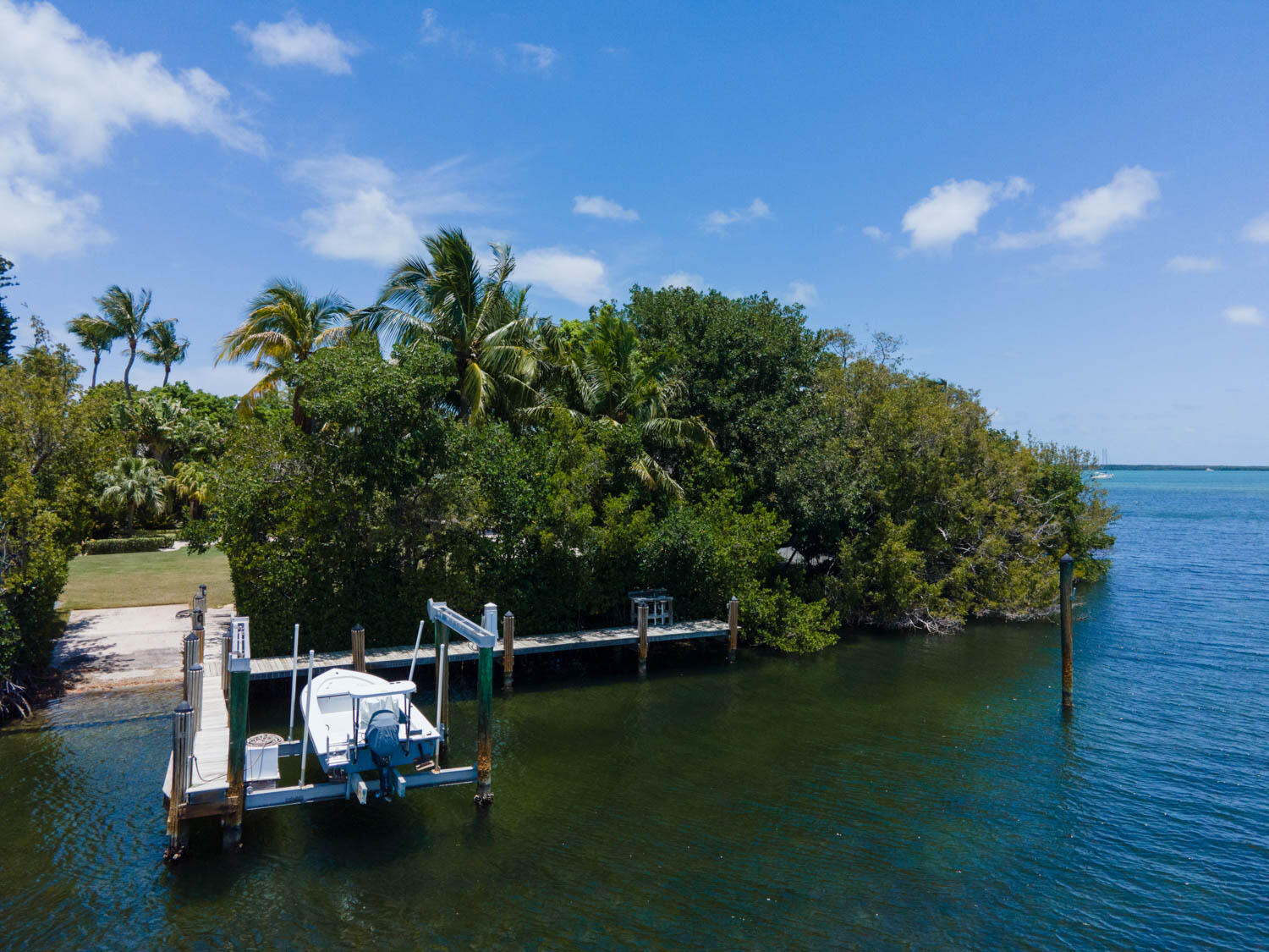 Islamorada, Florida 33036, United States, 4 Bedrooms Bedrooms, ,4 BathroomsBathrooms,Residential,Active,18376