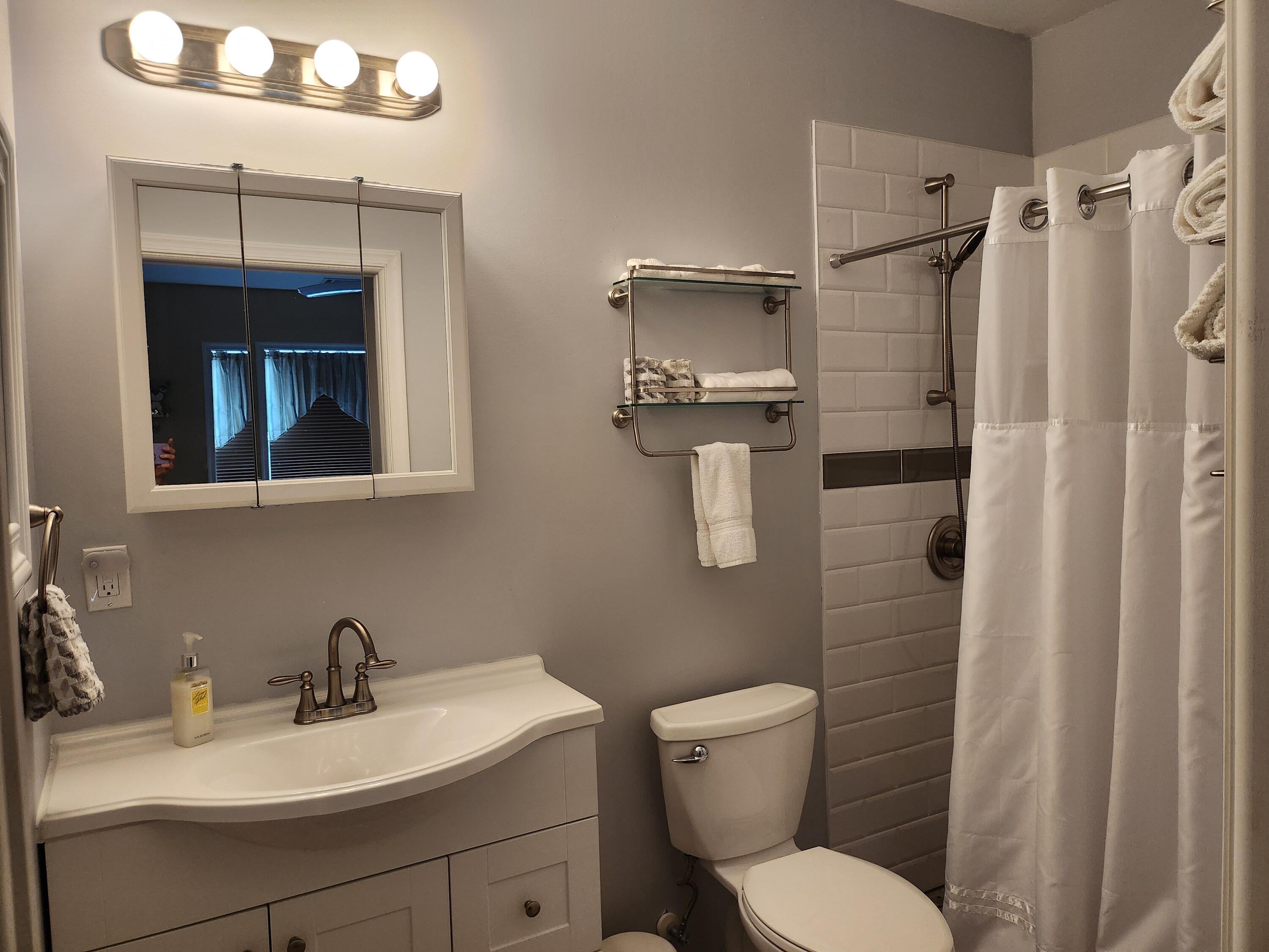 Stock Island, Florida 33040, United States, 2 Bedrooms Bedrooms, ,3 BathroomsBathrooms,Commercial,Active,14576