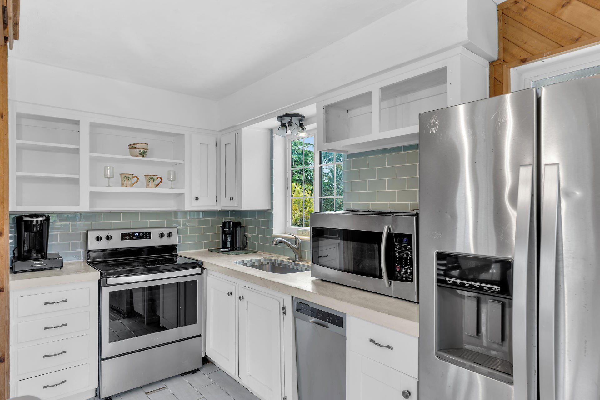 Tavernier, Florida 33070, United States, 2 Bedrooms Bedrooms, ,2 BathroomsBathrooms,Residential,Active,104128