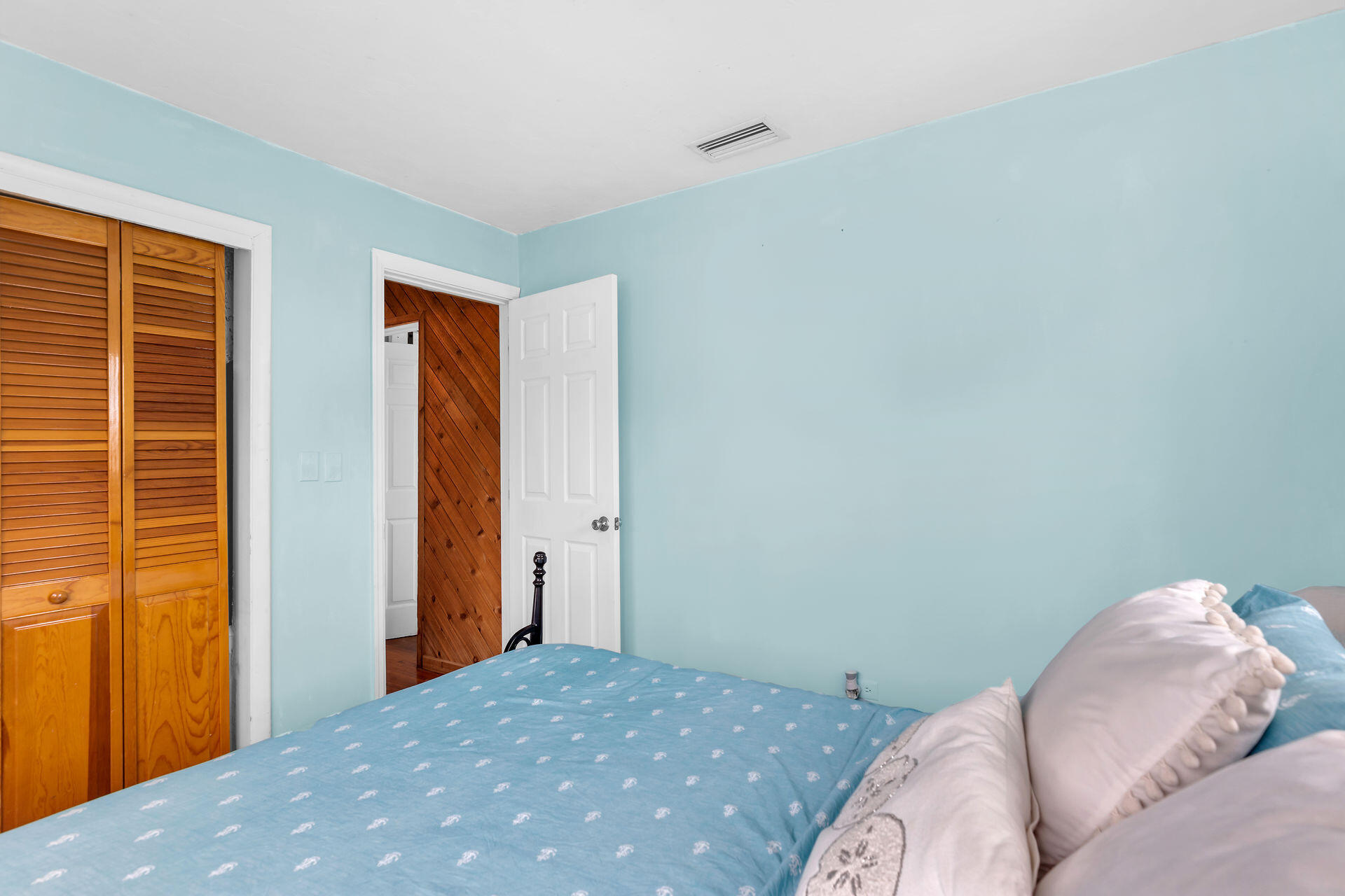 Tavernier, Florida 33070, United States, 2 Bedrooms Bedrooms, ,2 BathroomsBathrooms,Residential,Active,104128