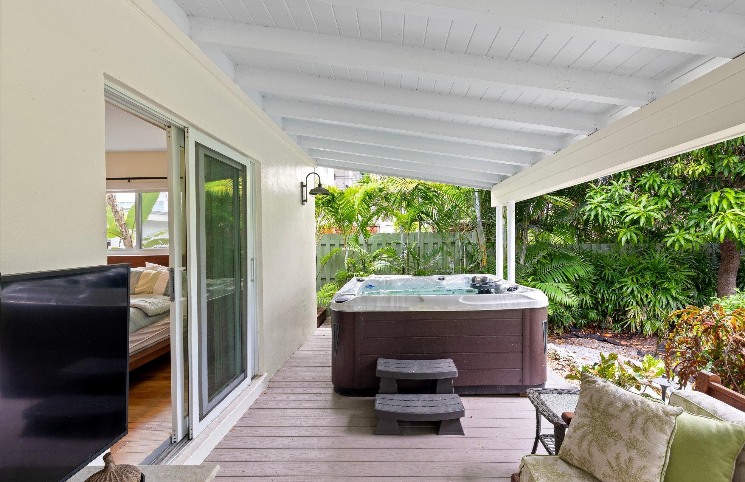 Key West, Florida 33040, United States, 3 Bedrooms Bedrooms, ,2 BathroomsBathrooms,Residential,Active,168530