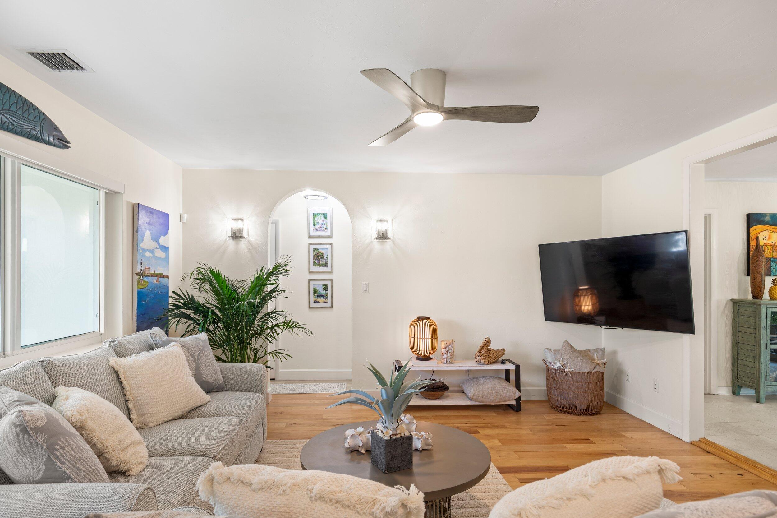 Key West, Florida 33040, United States, 3 Bedrooms Bedrooms, ,2 BathroomsBathrooms,Residential,Active,168530