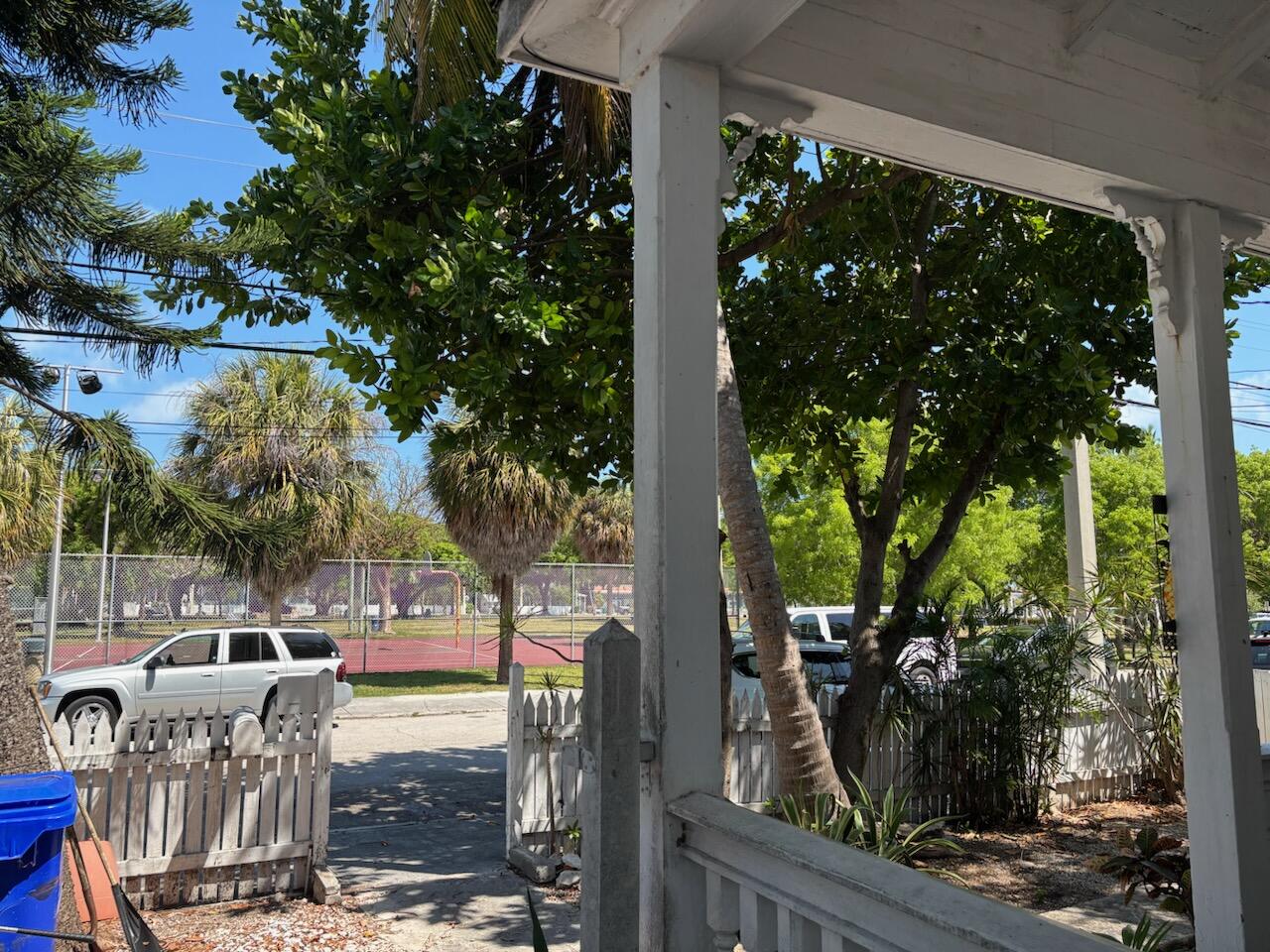 Key West, Florida 33040, United States, 4 Bedrooms Bedrooms, ,2 BathroomsBathrooms,Residential,Active,160789