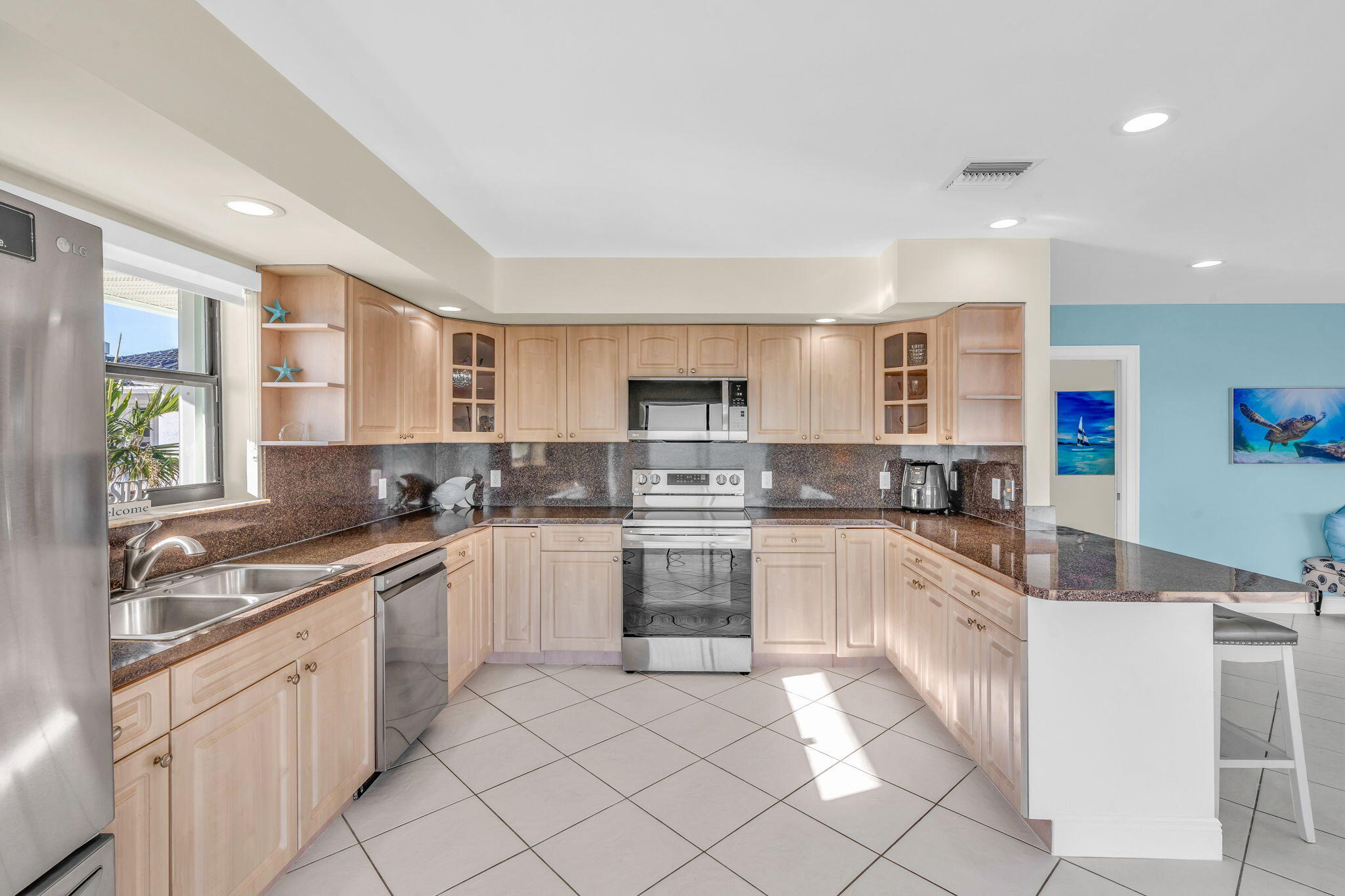 Marathon, Florida 33050, United States, 2 Bedrooms Bedrooms, ,2 BathroomsBathrooms,Residential,Active,24413