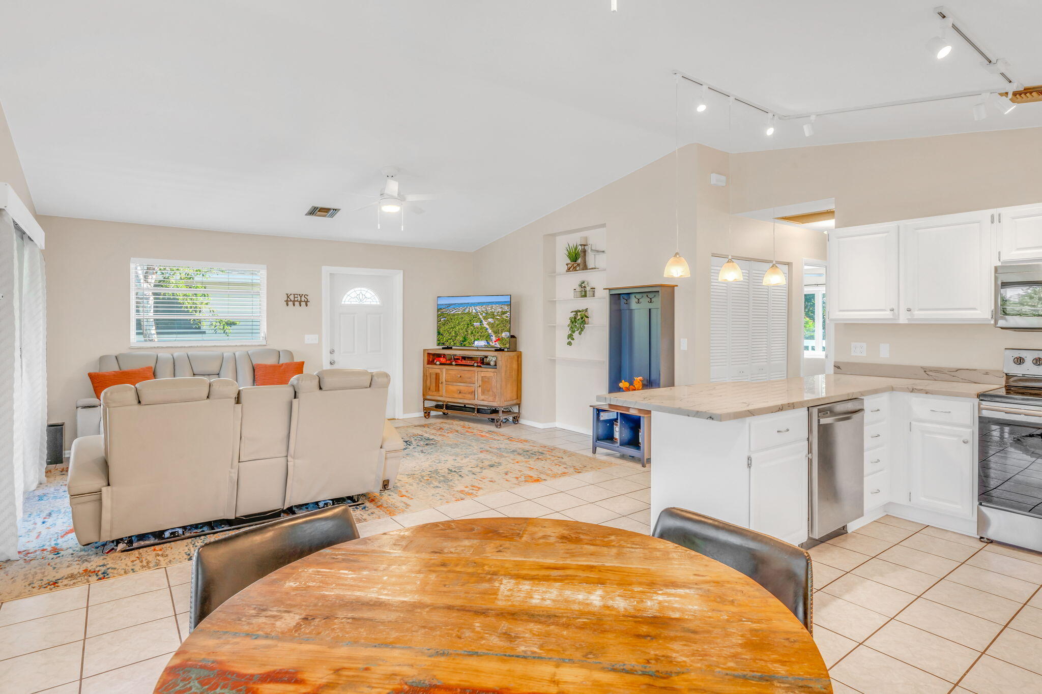 Big Pine, Florida 33043, United States, 2 Bedrooms Bedrooms, ,2 BathroomsBathrooms,Residential,Pending,20658