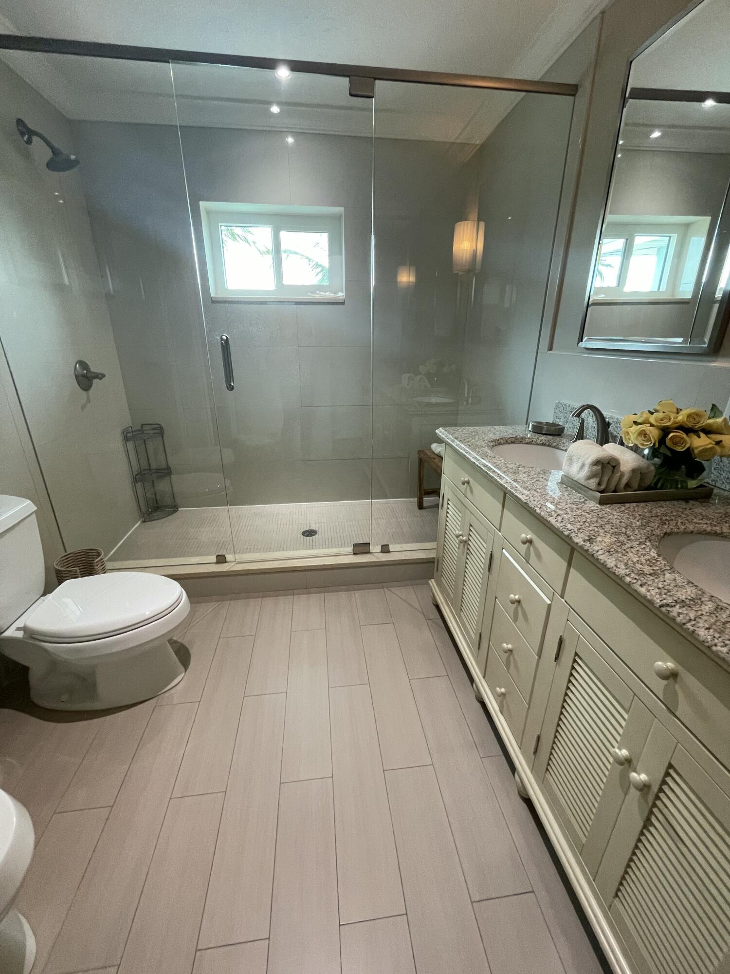 Marathon, Florida 33050, United States, 2 Bedrooms Bedrooms, ,2 BathroomsBathrooms,Residential,Active,205546