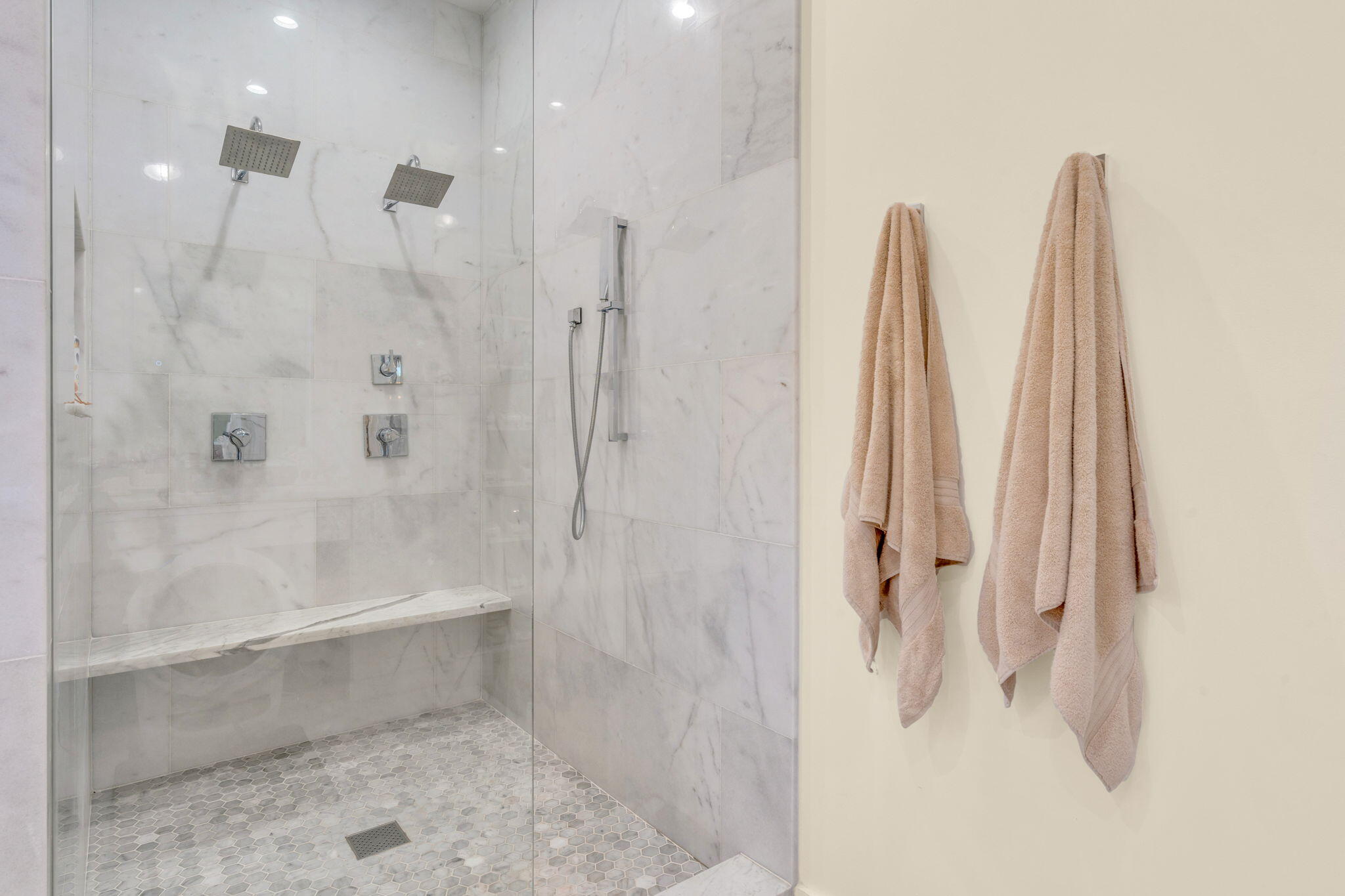 Islamorada, Florida 33036, United States, 4 Bedrooms Bedrooms, ,4 BathroomsBathrooms,Residential,Active,84111