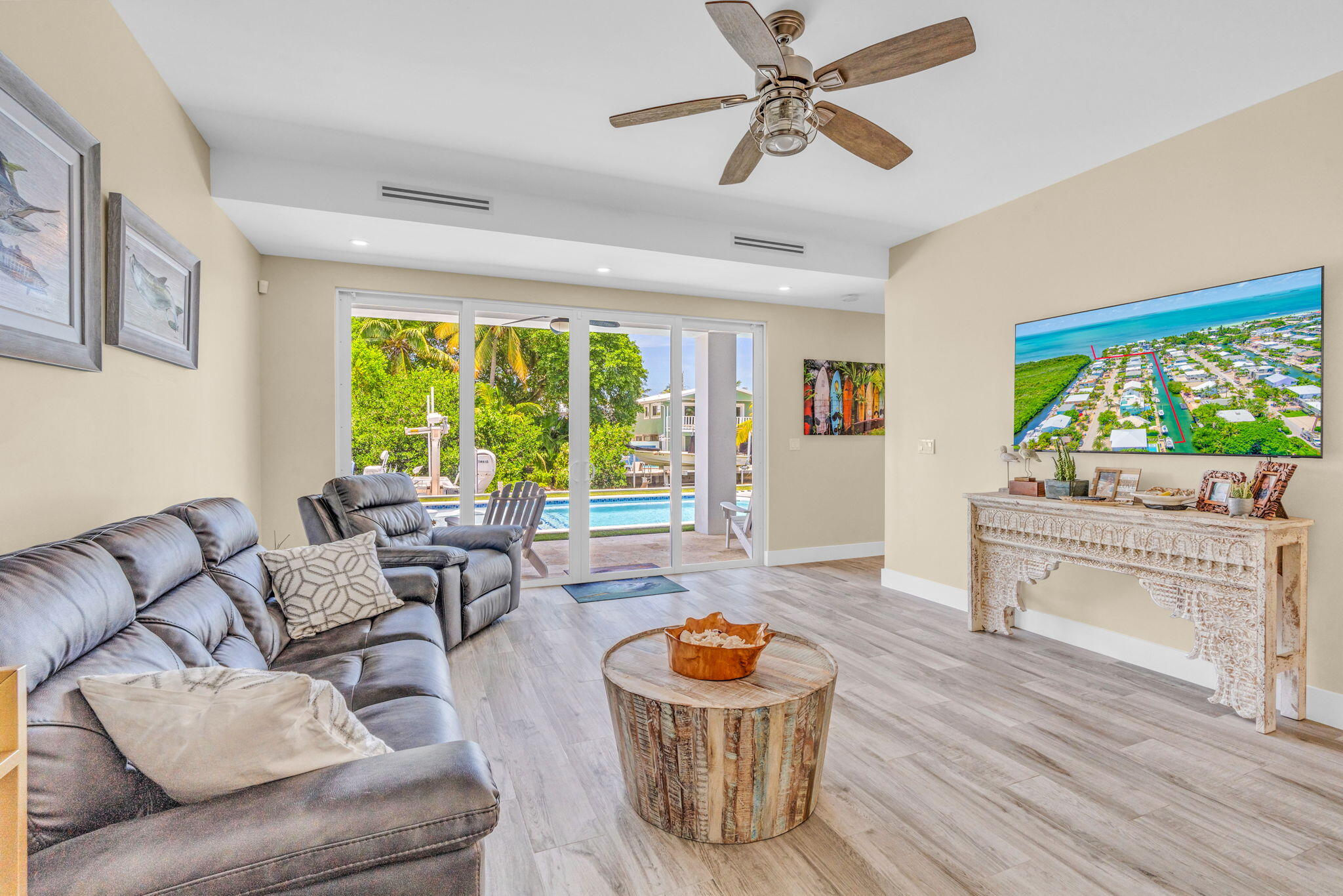 Islamorada, Florida 33036, United States, 4 Bedrooms Bedrooms, ,4 BathroomsBathrooms,Residential,Active,84111