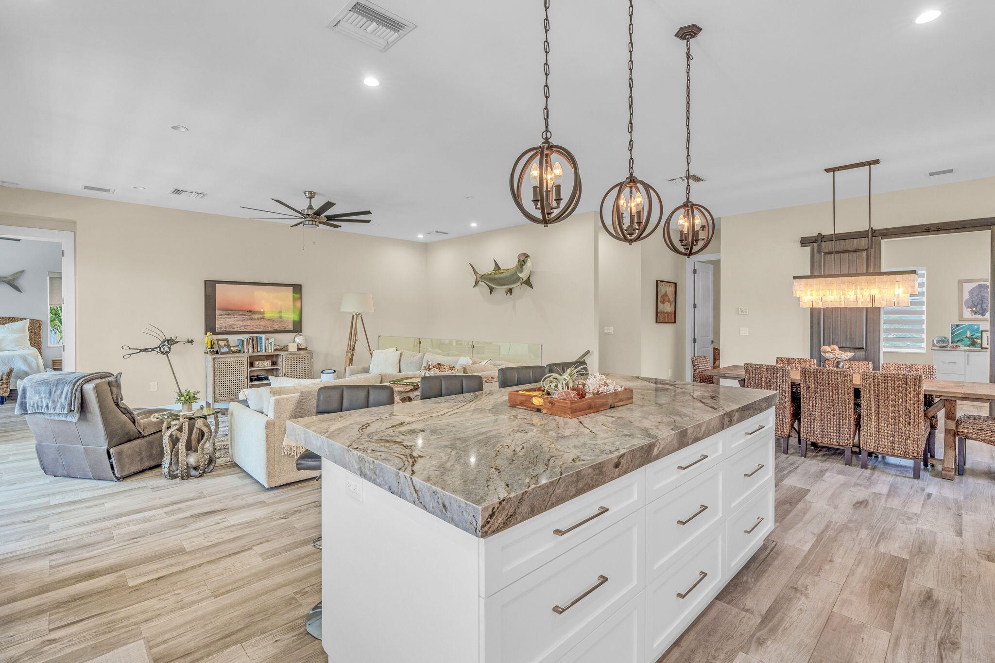 Islamorada, Florida 33036, United States, 4 Bedrooms Bedrooms, ,4 BathroomsBathrooms,Residential,Active,84111