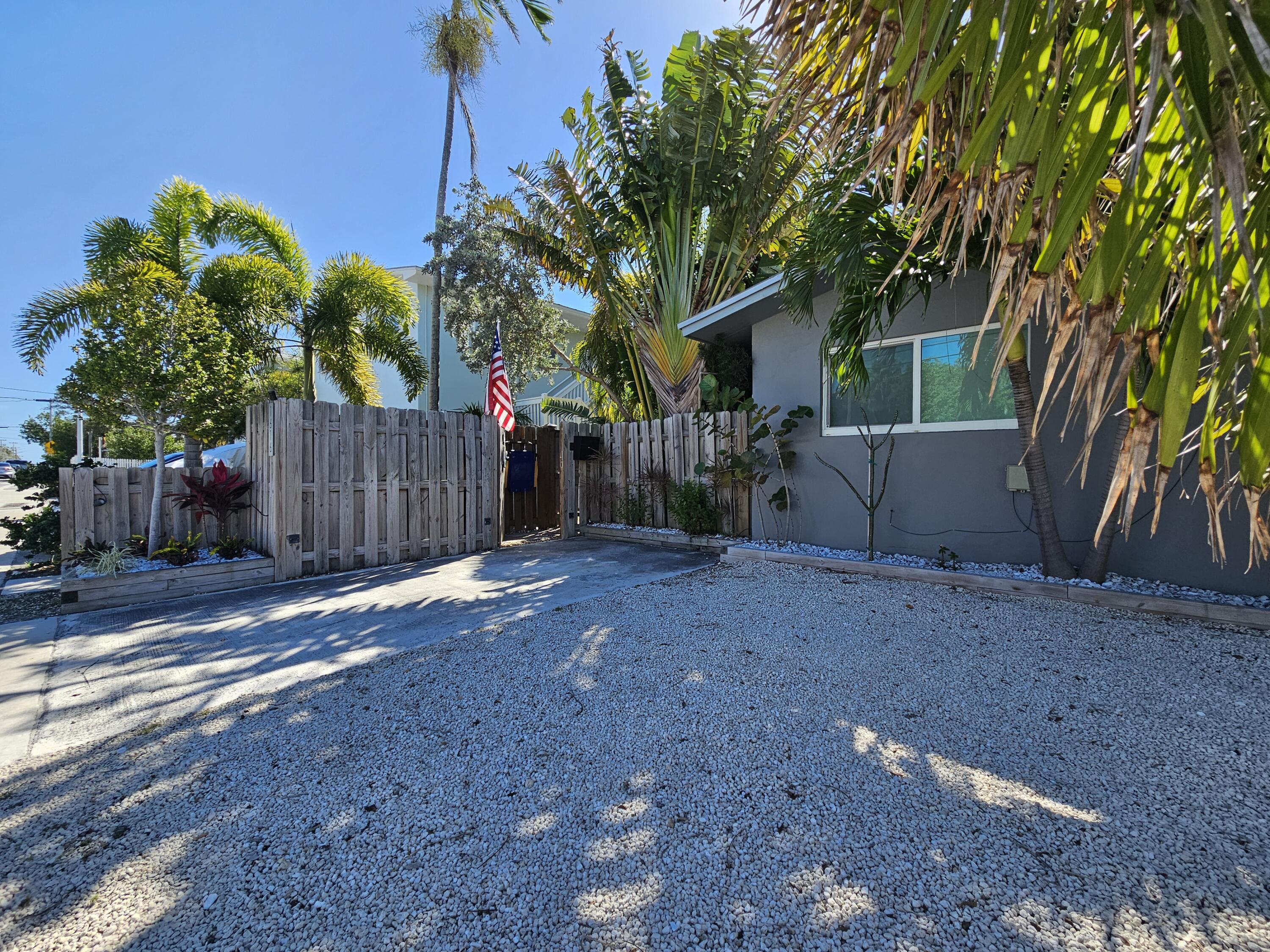 Key West, Florida 33040, United States, 2 Bedrooms Bedrooms, ,2 BathroomsBathrooms,Residential,Active,227586