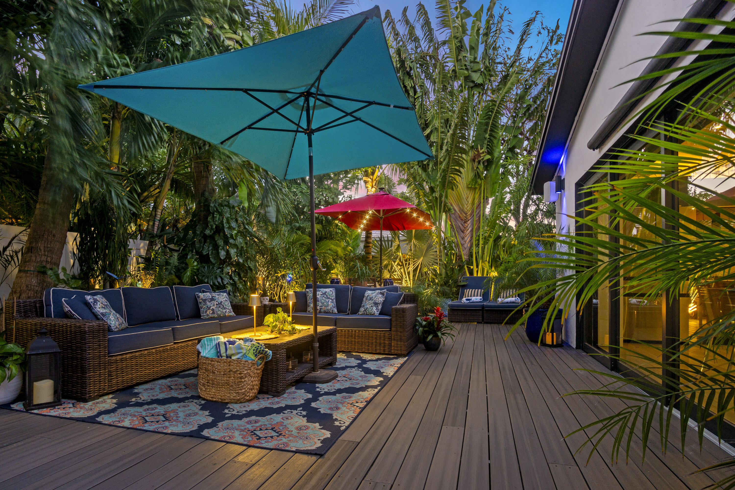 Key West, Florida 33040, United States, 2 Bedrooms Bedrooms, ,2 BathroomsBathrooms,Residential,Active,227586