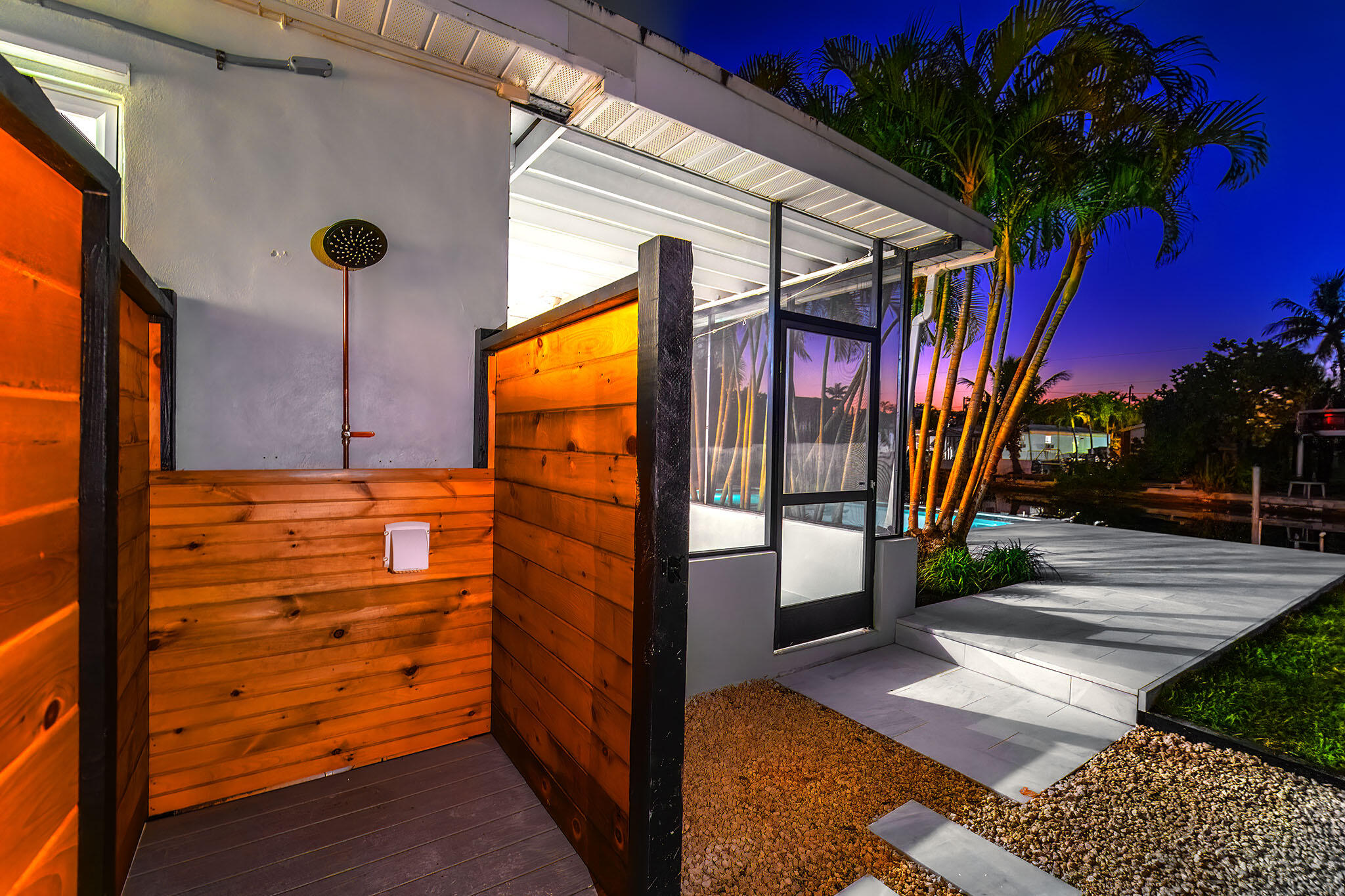 Saddle Bunch, Florida 33040, United States, 4 Bedrooms Bedrooms, ,3 BathroomsBathrooms,Residential,Active,18561