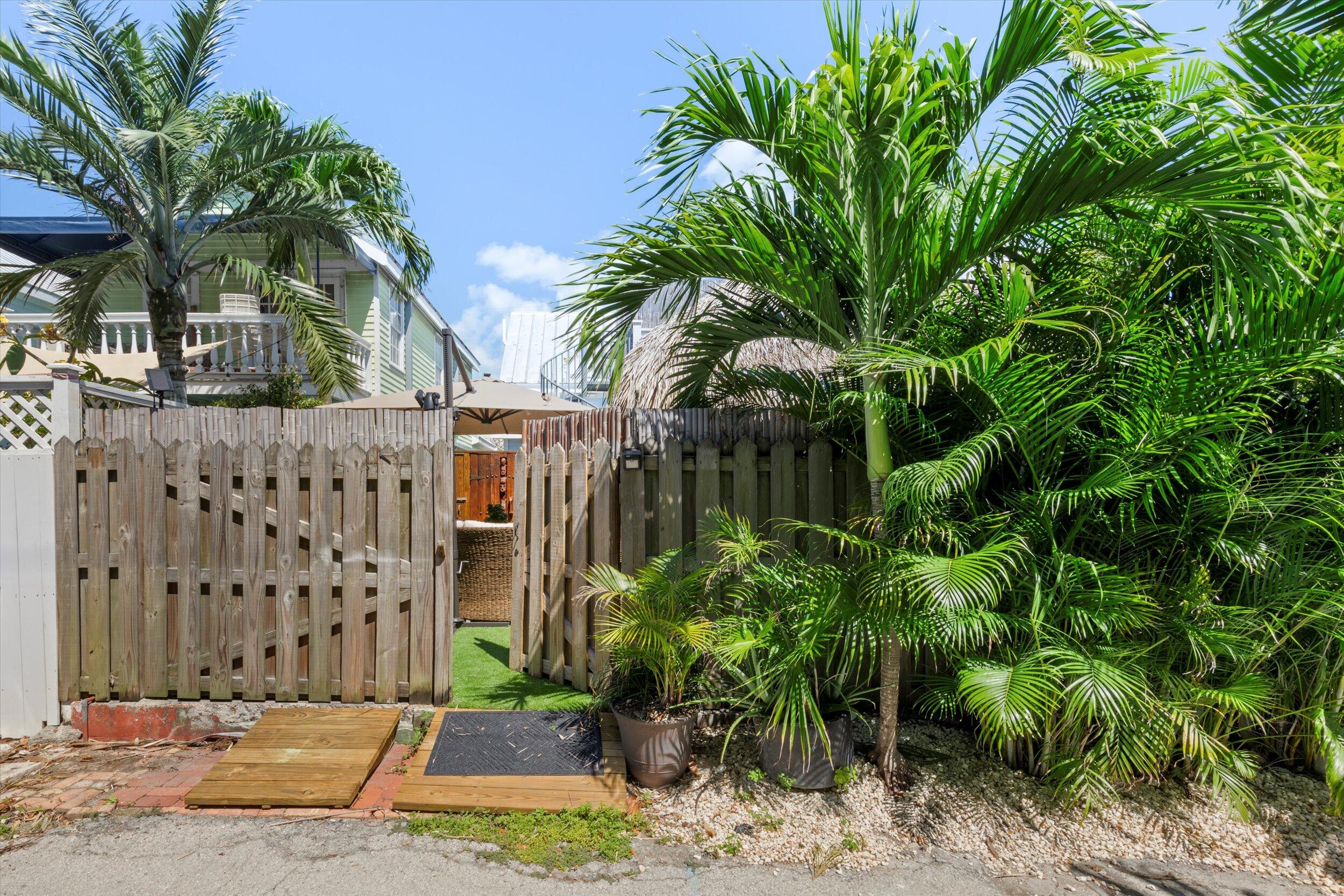 Key West, Florida 33040, United States, 3 Bedrooms Bedrooms, ,3 BathroomsBathrooms,Residential,Active,126865
