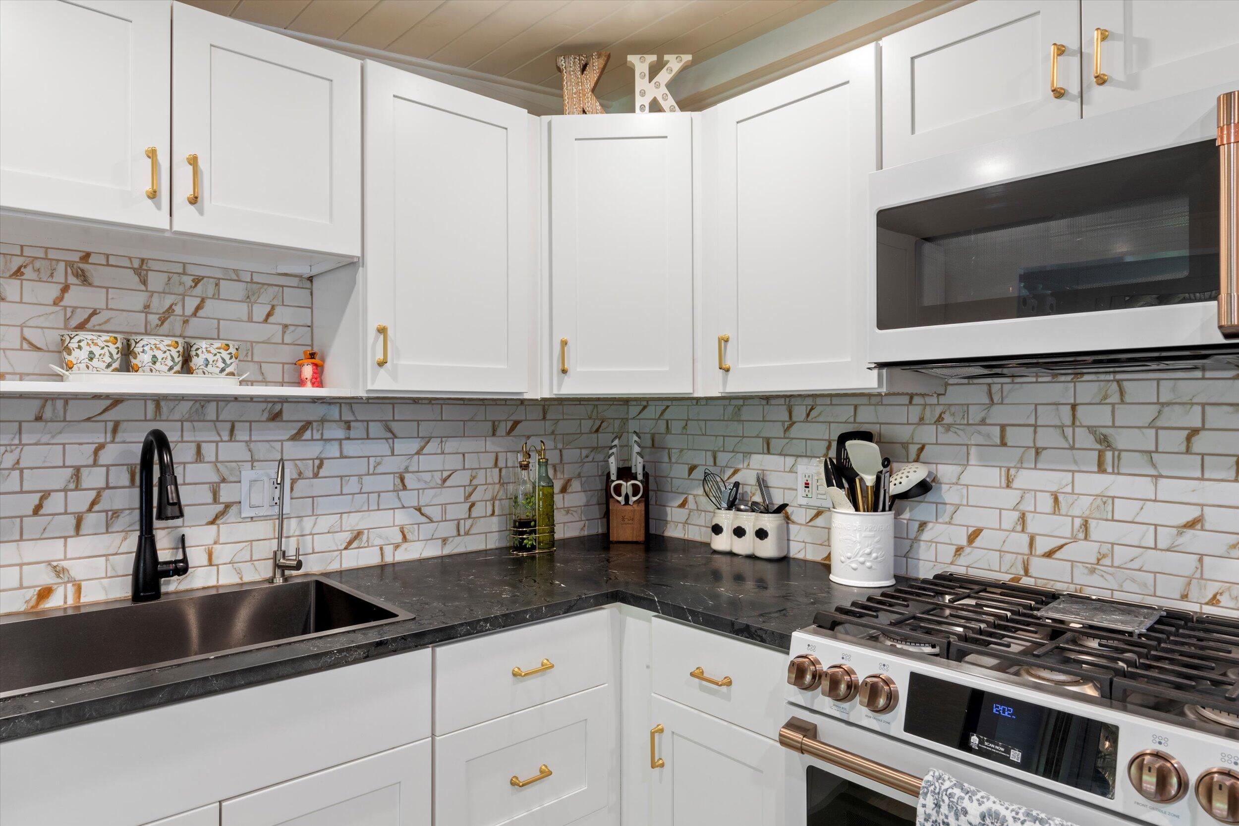 Key West, Florida 33040, United States, 3 Bedrooms Bedrooms, ,3 BathroomsBathrooms,Residential,Active,126865