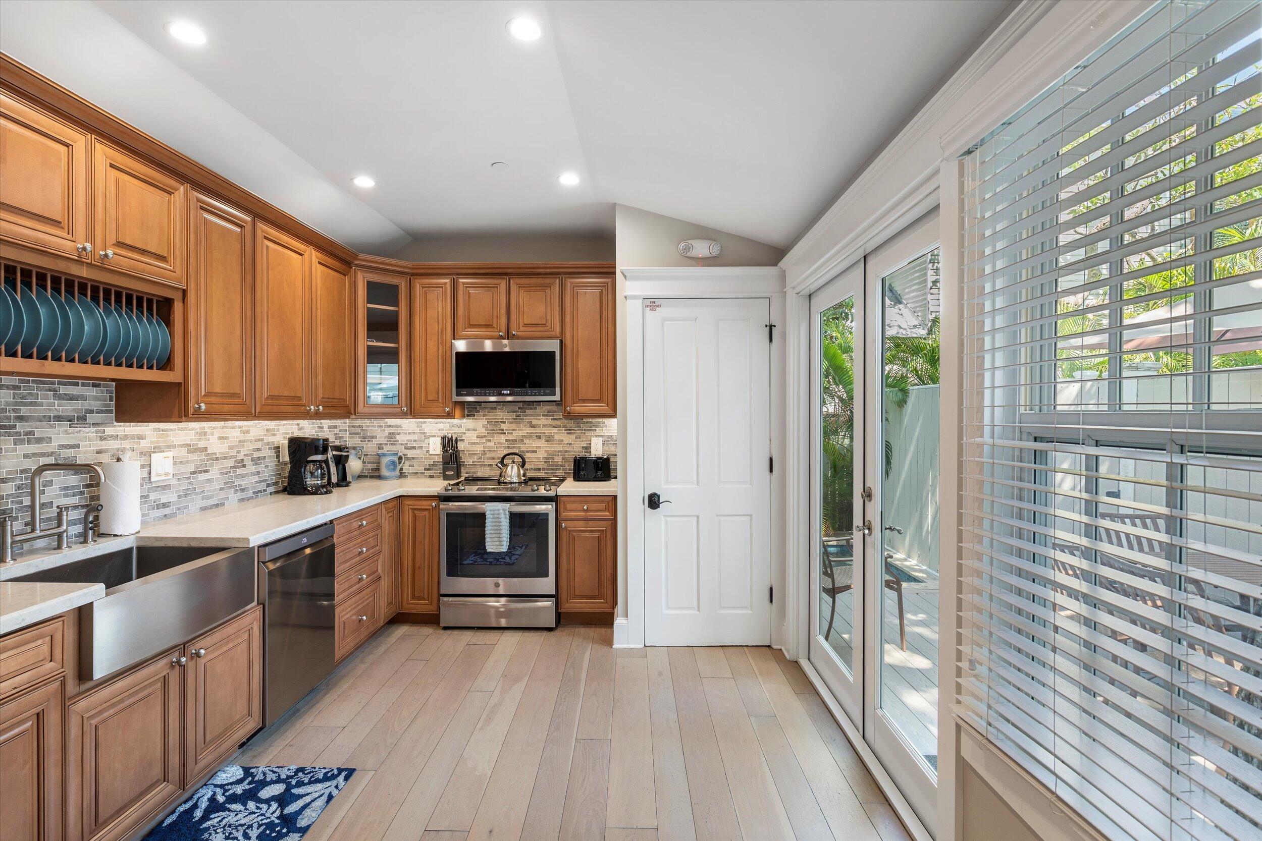 Key West, Florida 33040, United States, 6 Bedrooms Bedrooms, ,7 BathroomsBathrooms,Residential,Active,104556