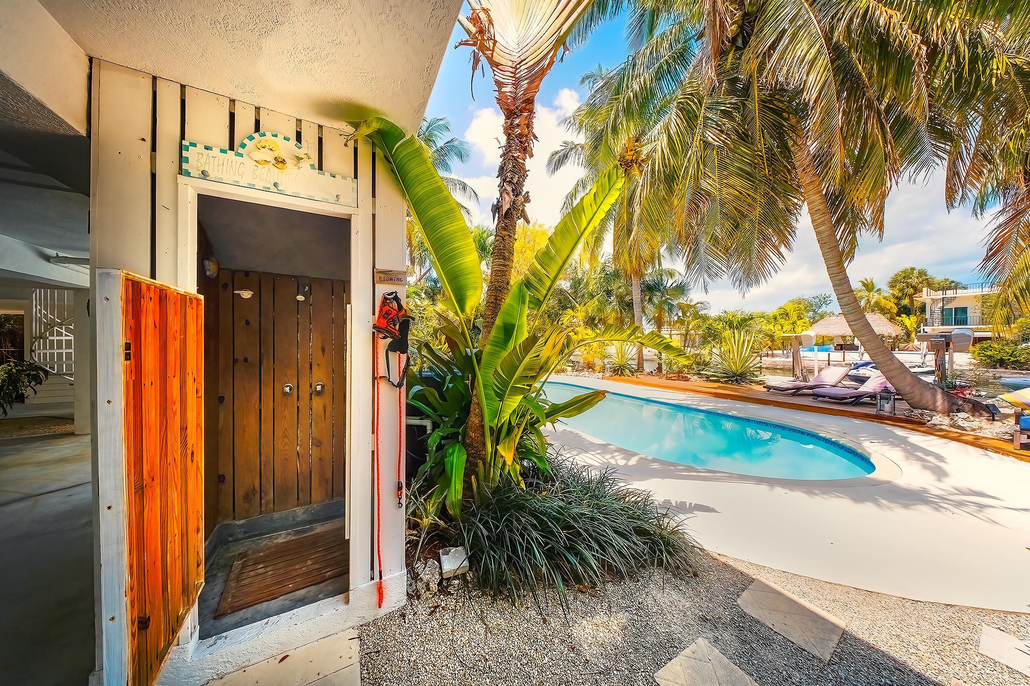 Sugarloaf, Florida 33042, United States, 4 Bedrooms Bedrooms, ,3 BathroomsBathrooms,Residential,Contingent,112618