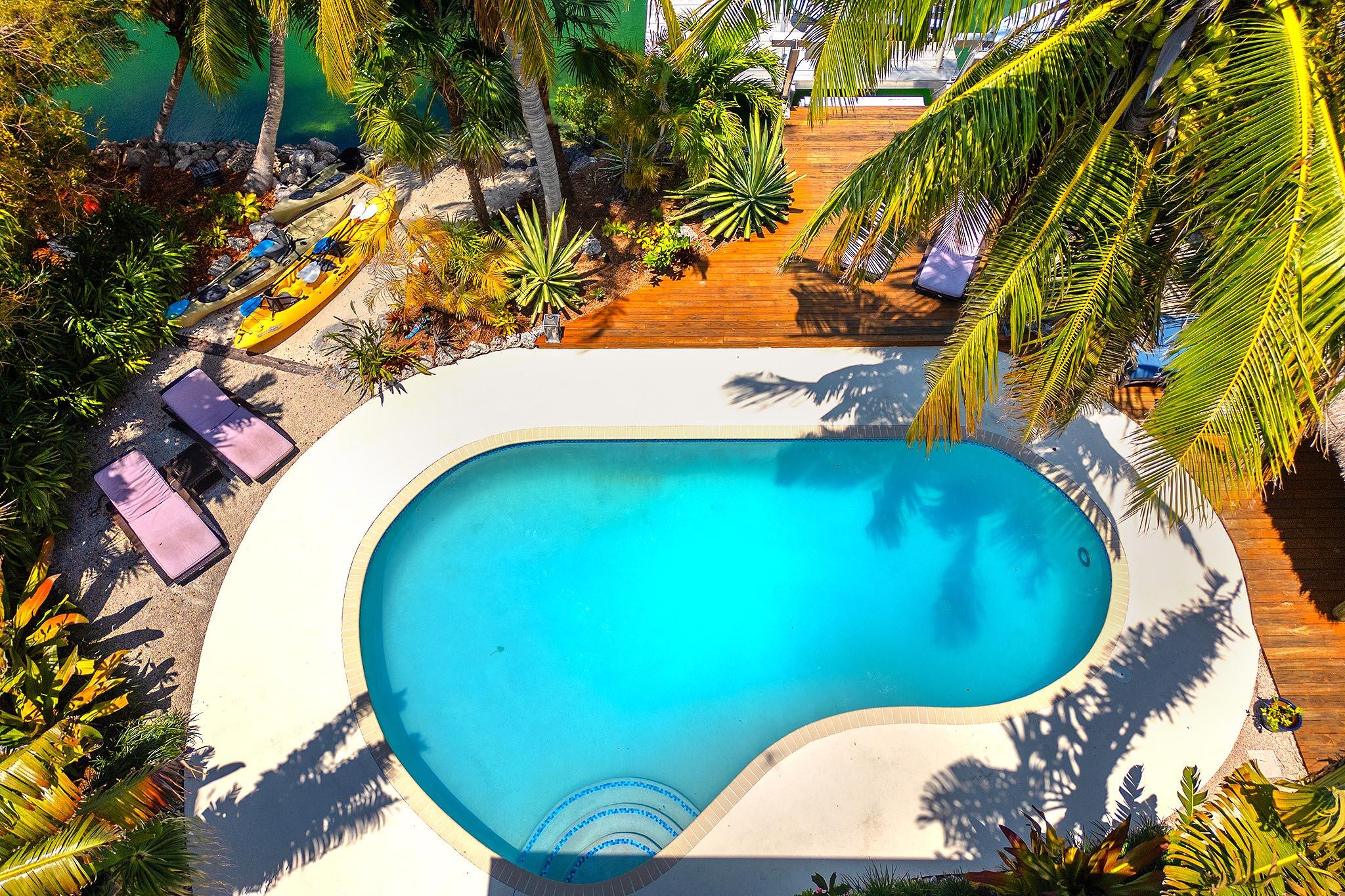 Sugarloaf, Florida 33042, United States, 4 Bedrooms Bedrooms, ,3 BathroomsBathrooms,Residential,Contingent,112618