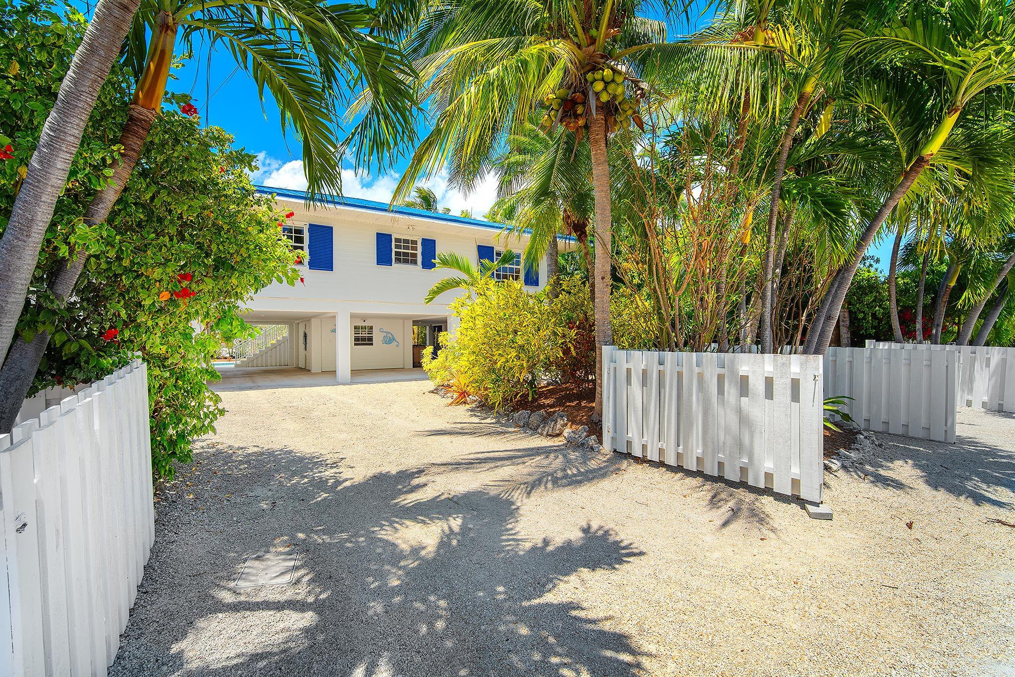 Sugarloaf, Florida 33042, United States, 4 Bedrooms Bedrooms, ,3 BathroomsBathrooms,Residential,Contingent,112618