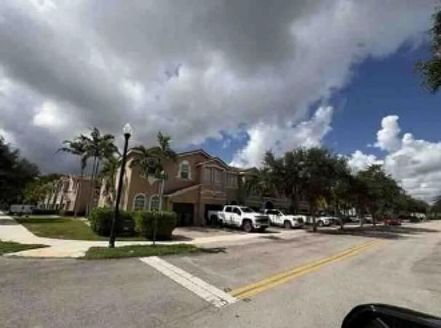2594 SE 14th Street